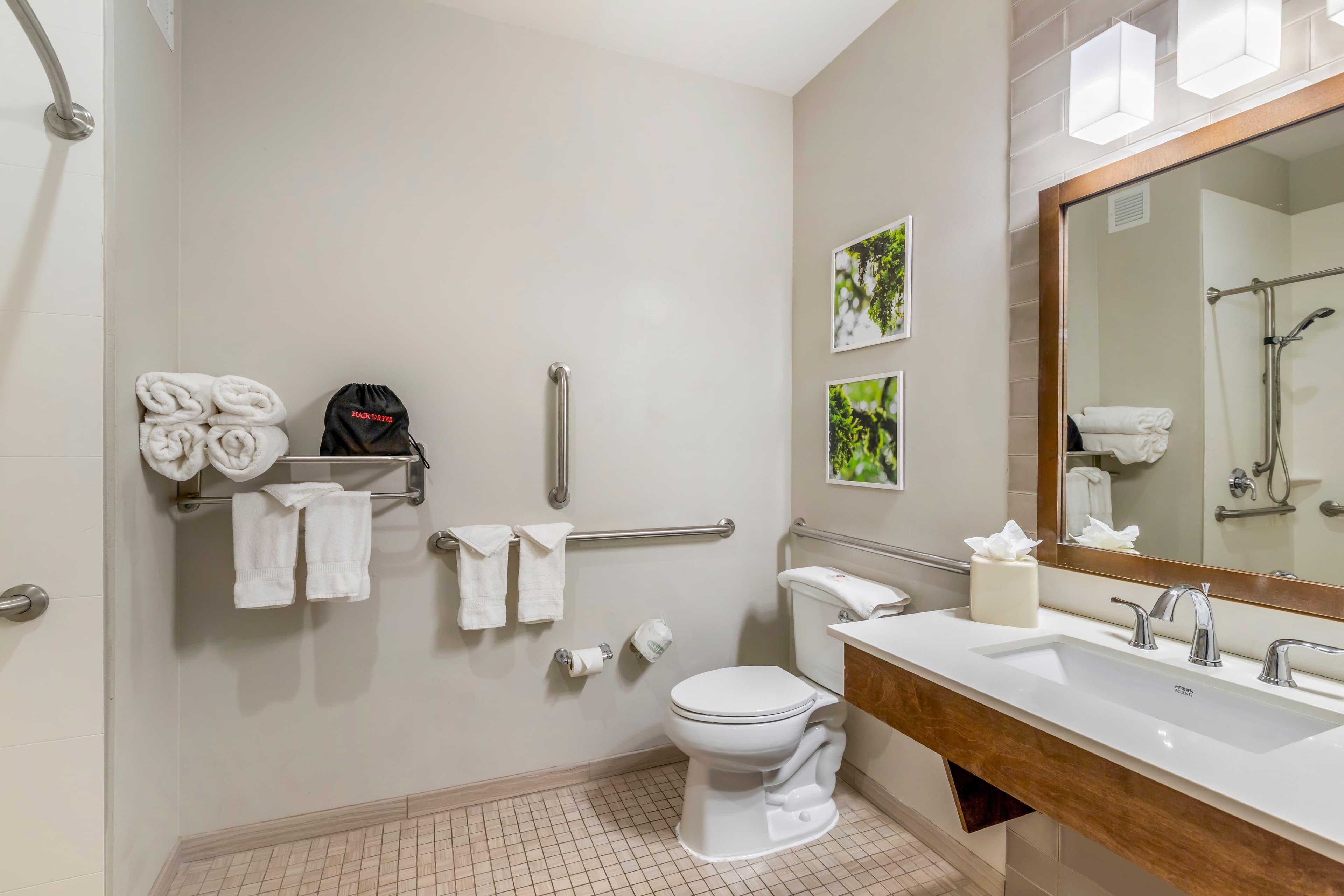 Comfort Inn & Suites Valdosta I-75 — 6