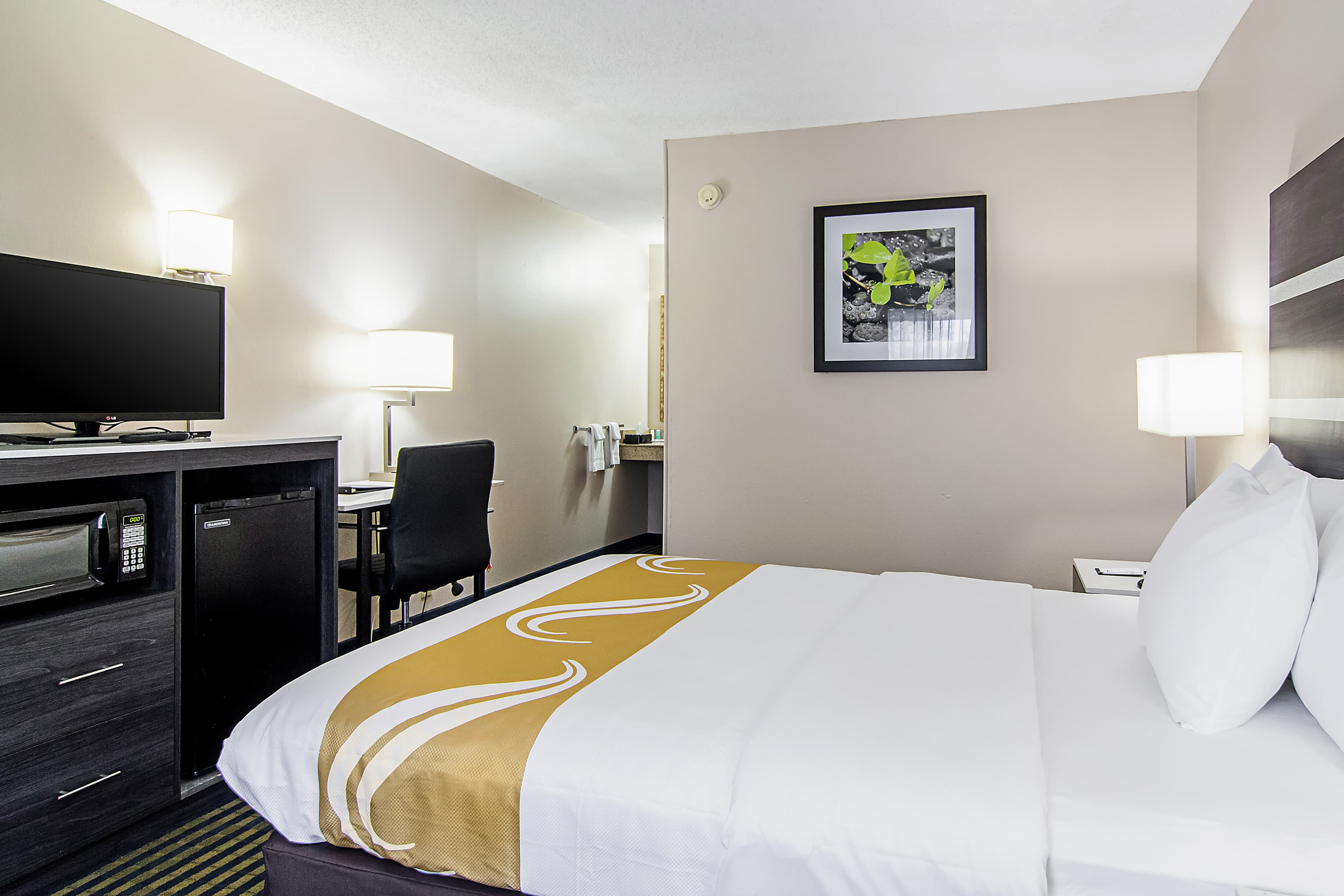 Quality Inn Savannah I-95 - Image 3