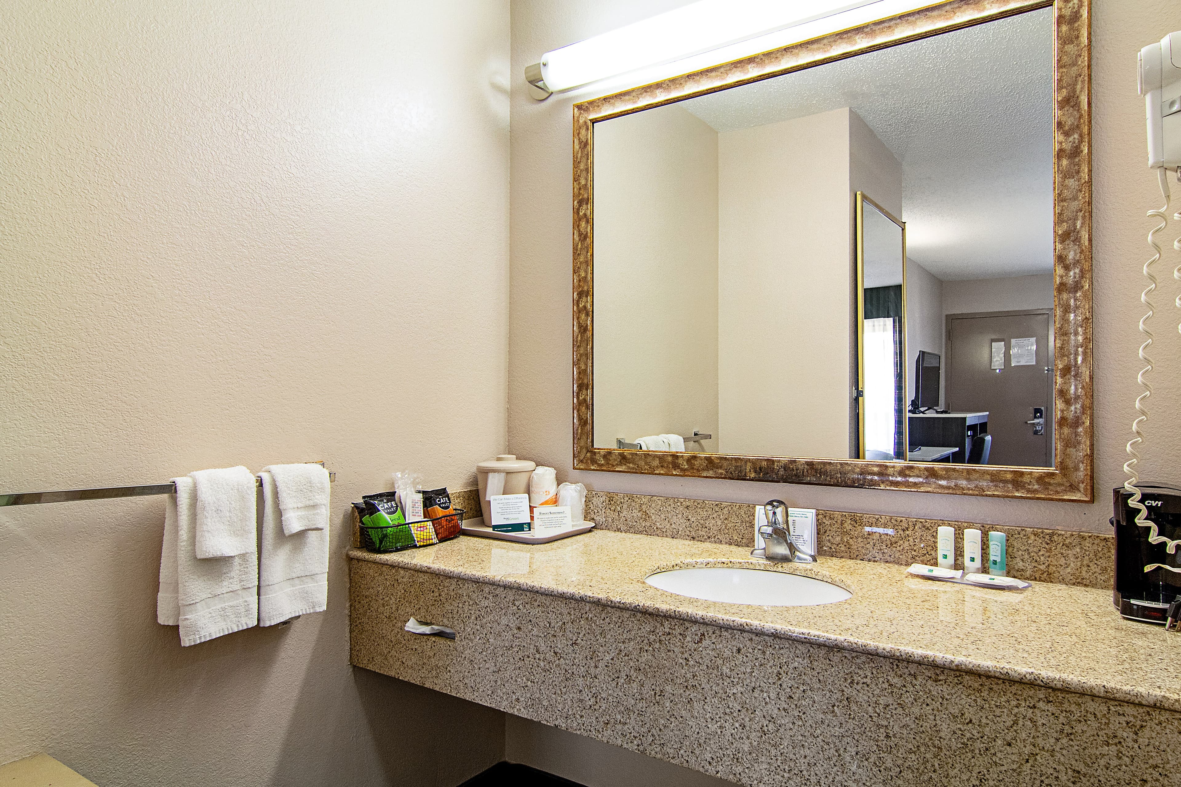 Quality Inn Savannah I-95 — 11