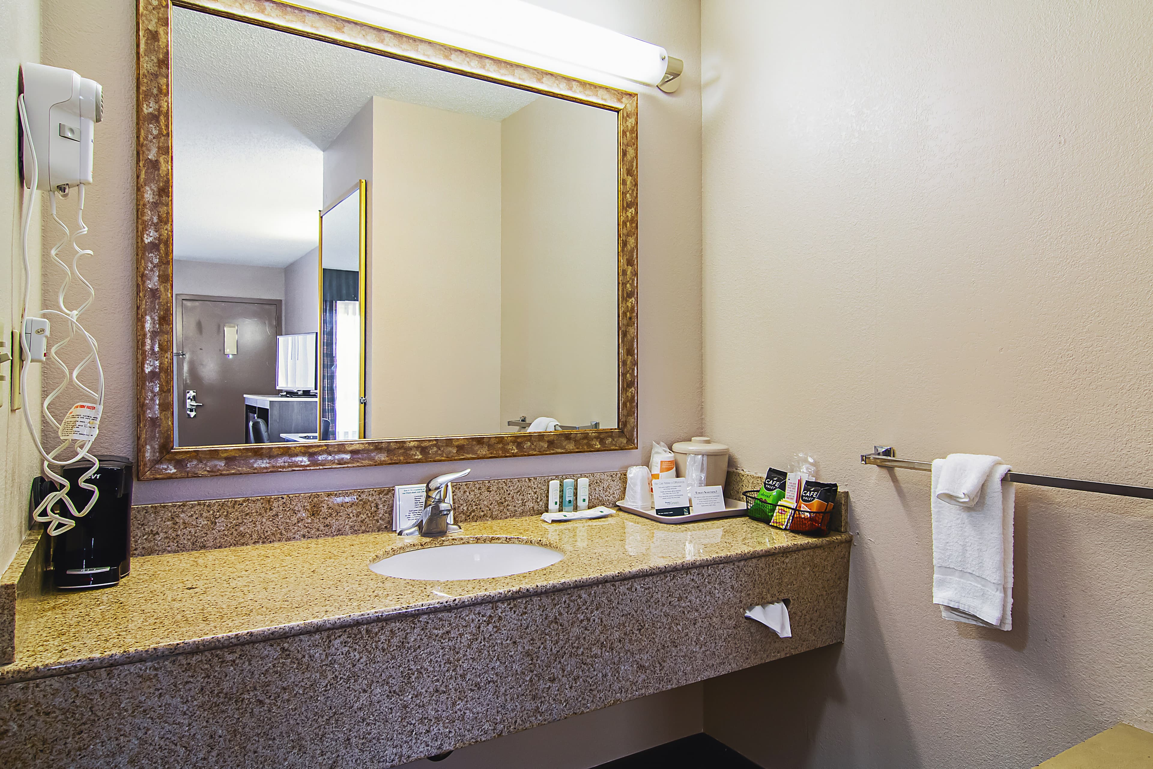 Quality Inn Savannah I-95 — 20