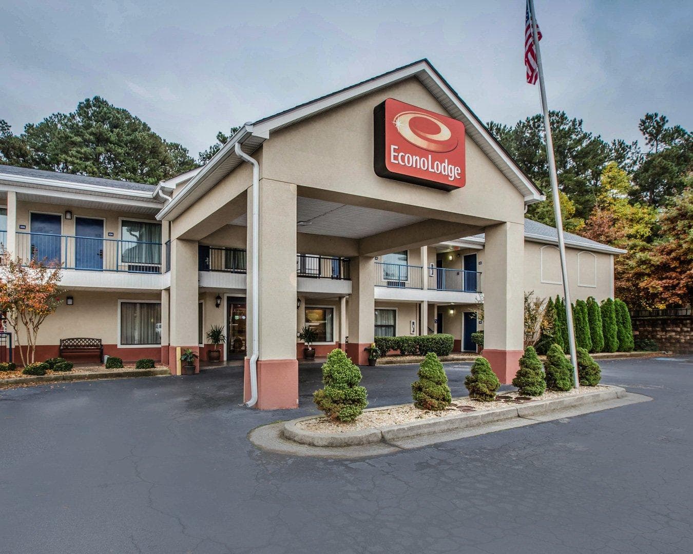 Econo Lodge Villa Rica - Image 1
