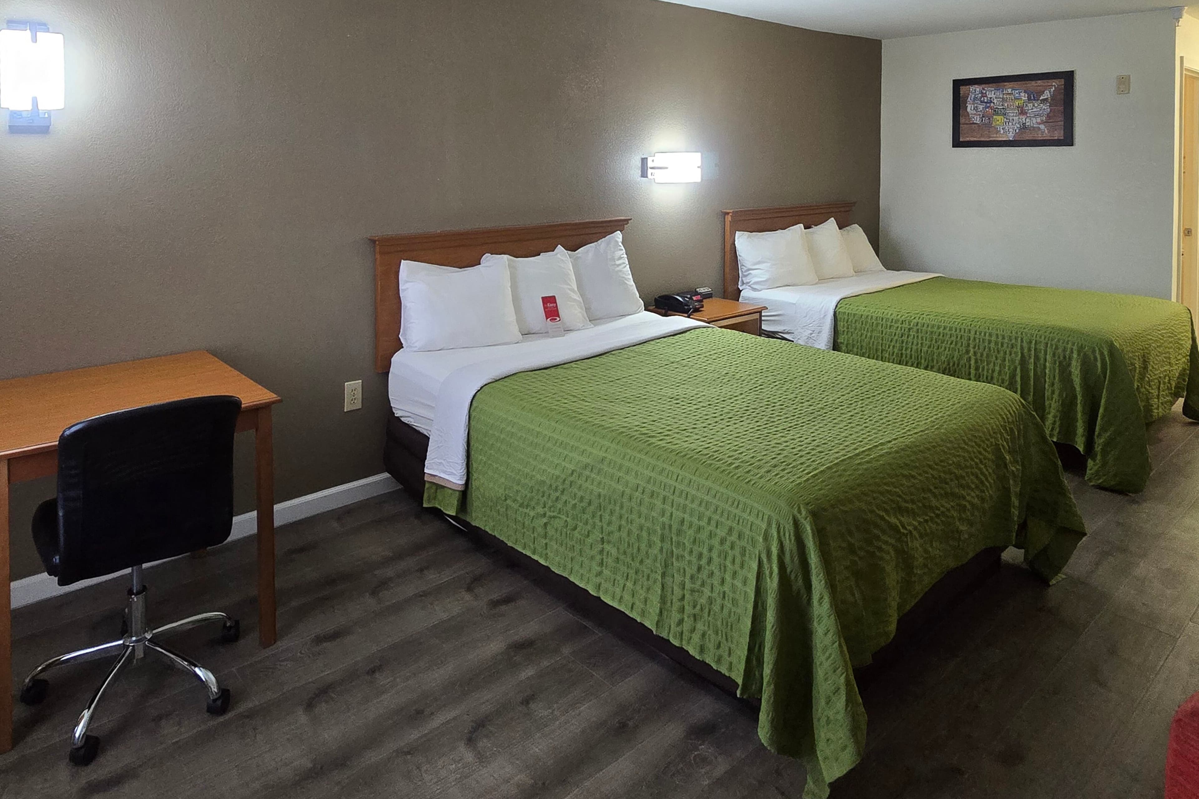 Econo Lodge Villa Rica — 19