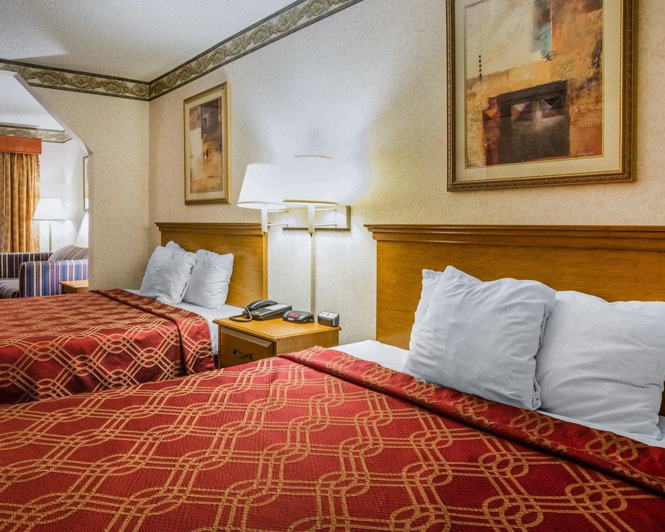 Econo Lodge Villa Rica — 6