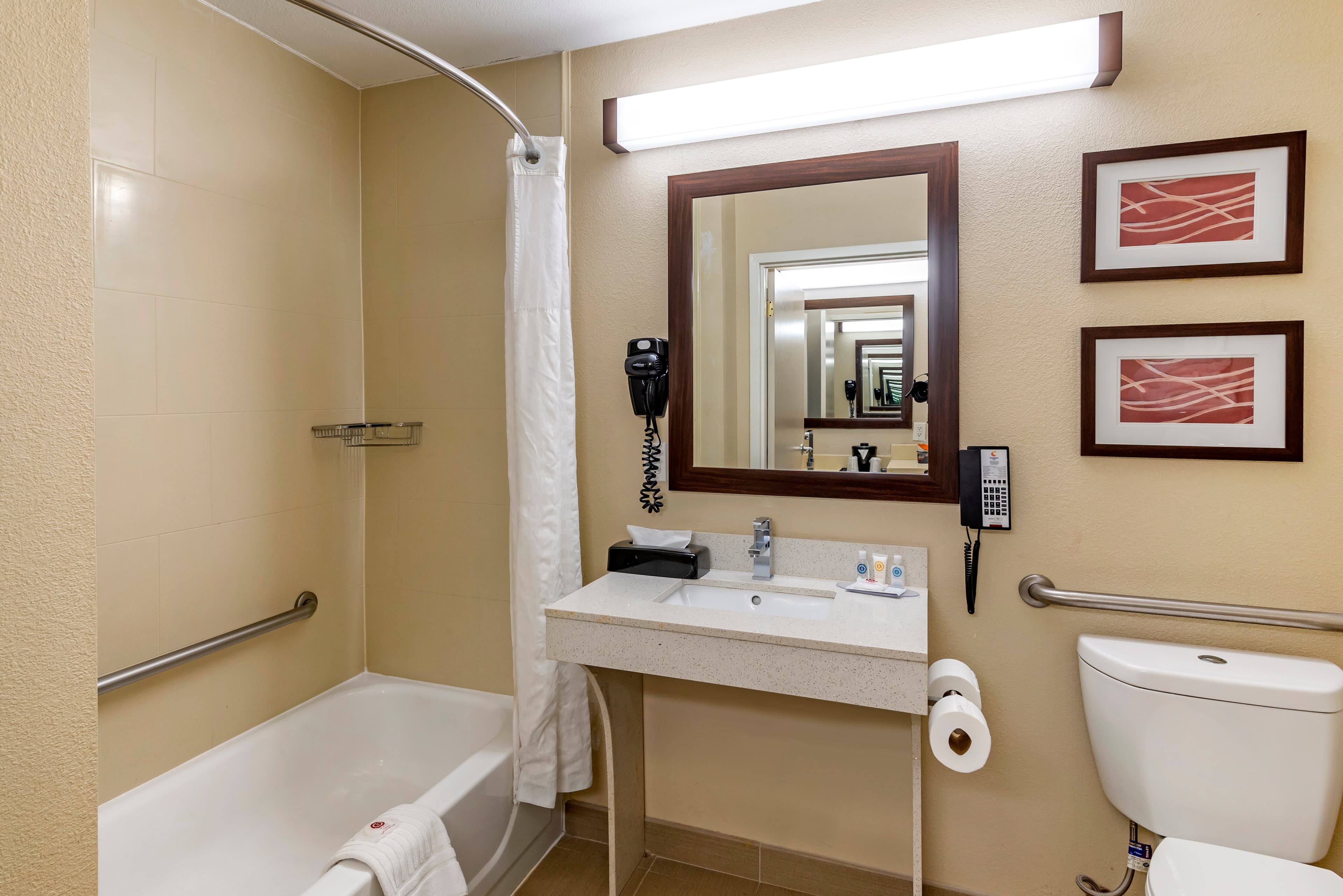 Comfort Inn & Suites near Six Flags — 36
