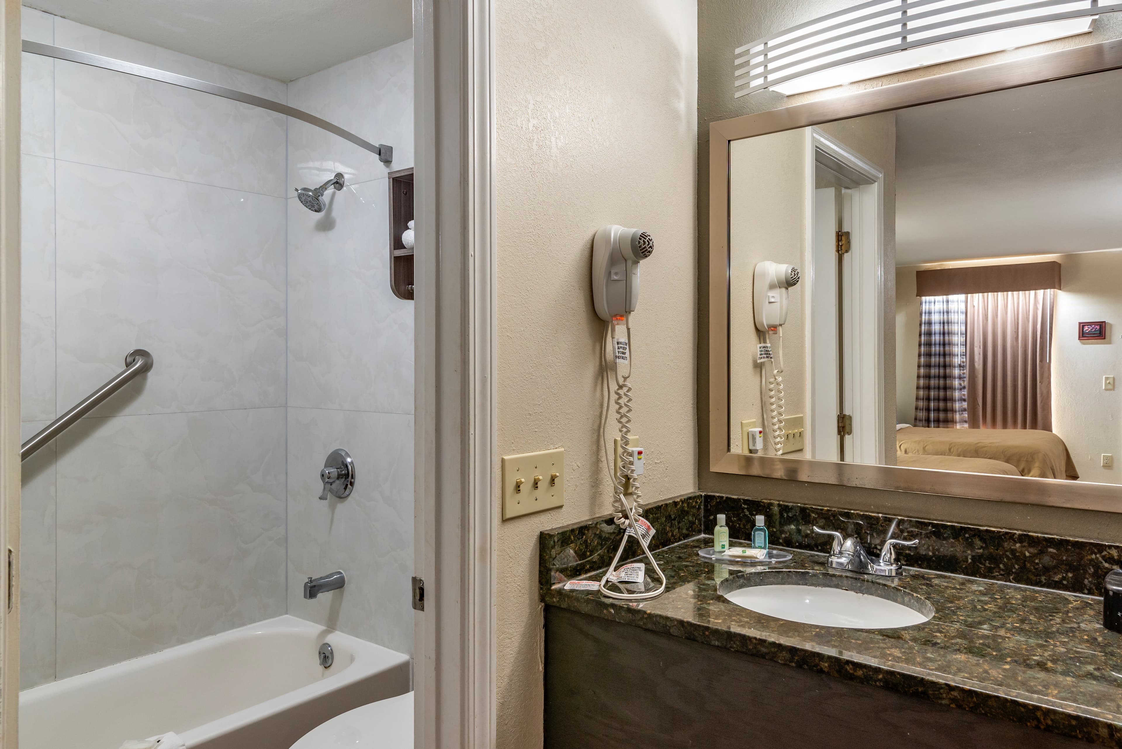 Quality Inn Conyers I-20 - Image 5