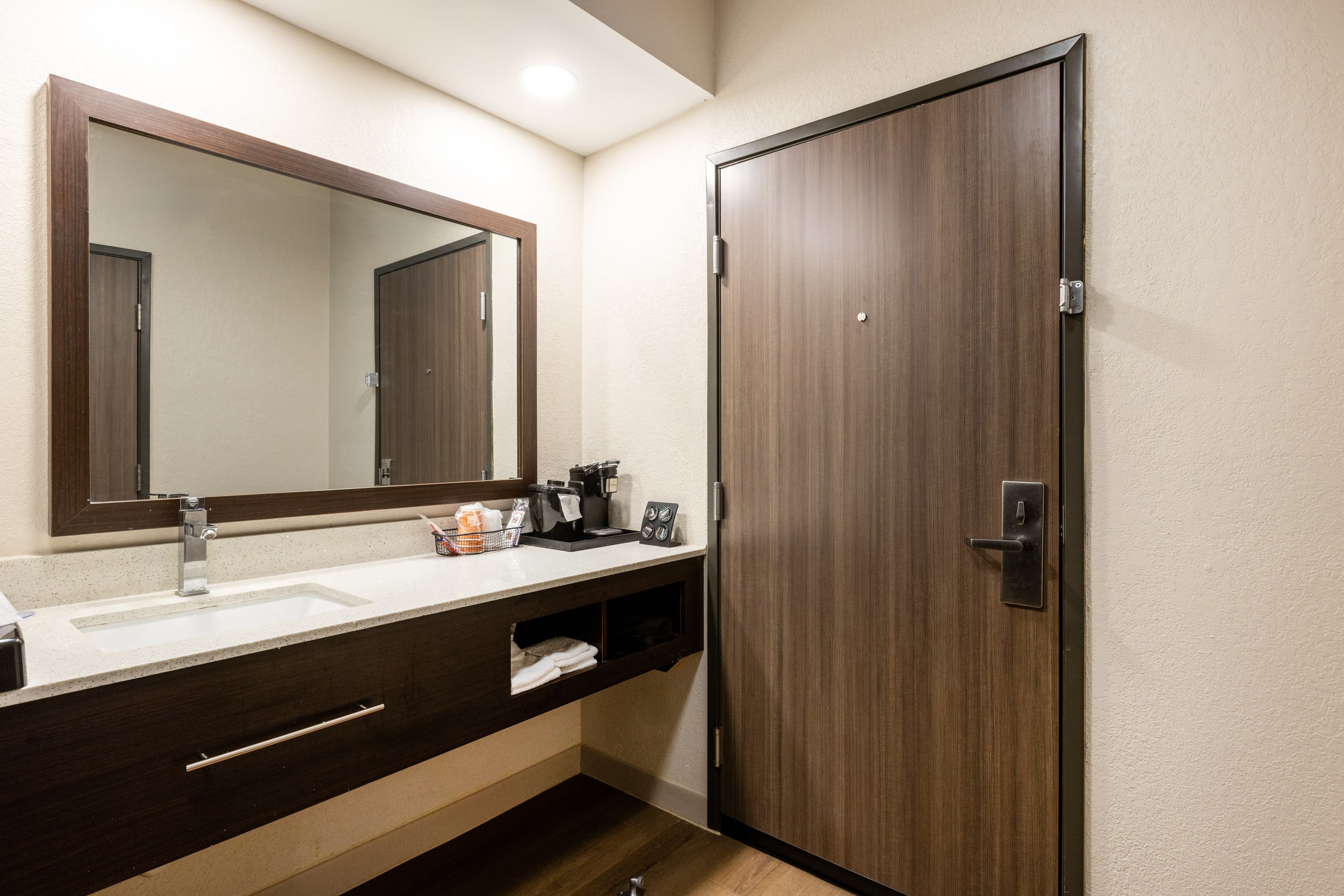 Quality Inn Pooler - Savannah I-95 - Image 5