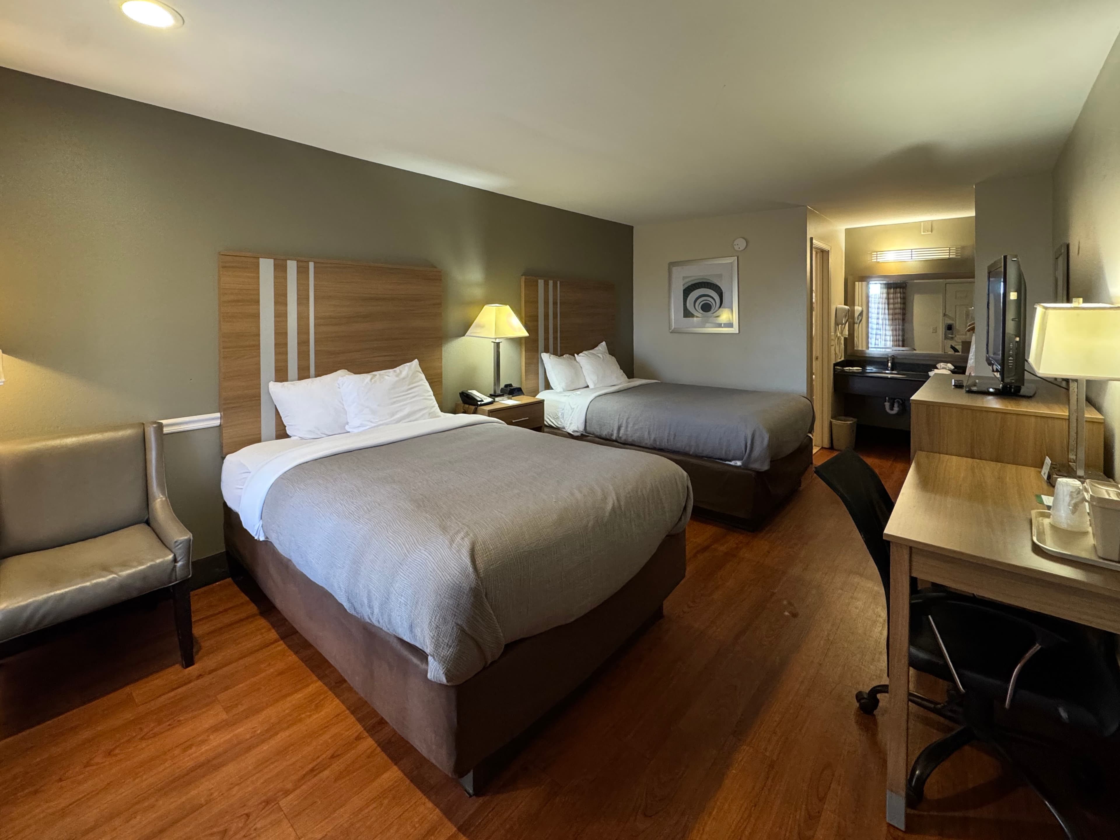 Quality Inn Lagrange East I-85 - Image 2
