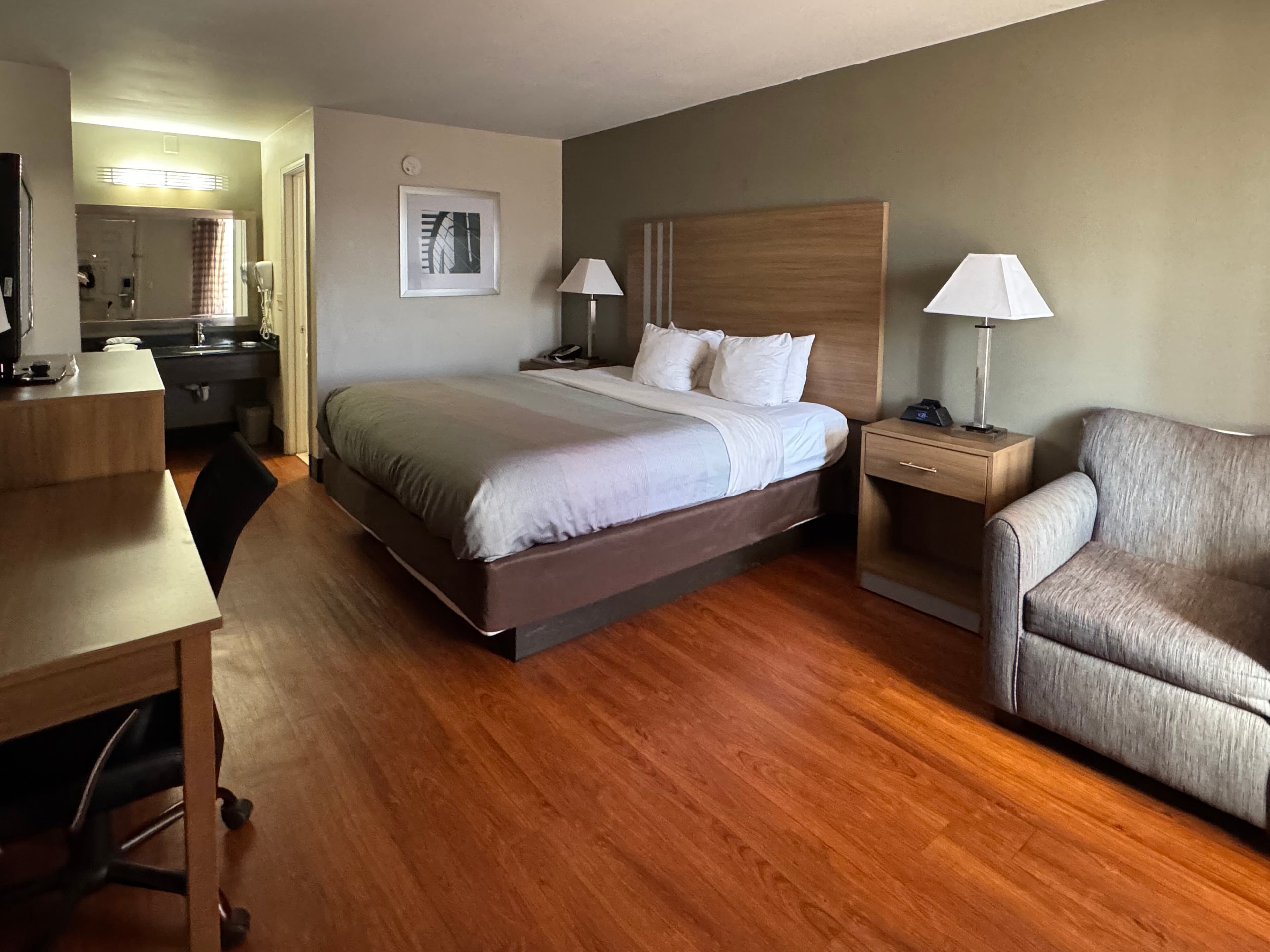 Quality Inn Lagrange East I-85 - Image 4