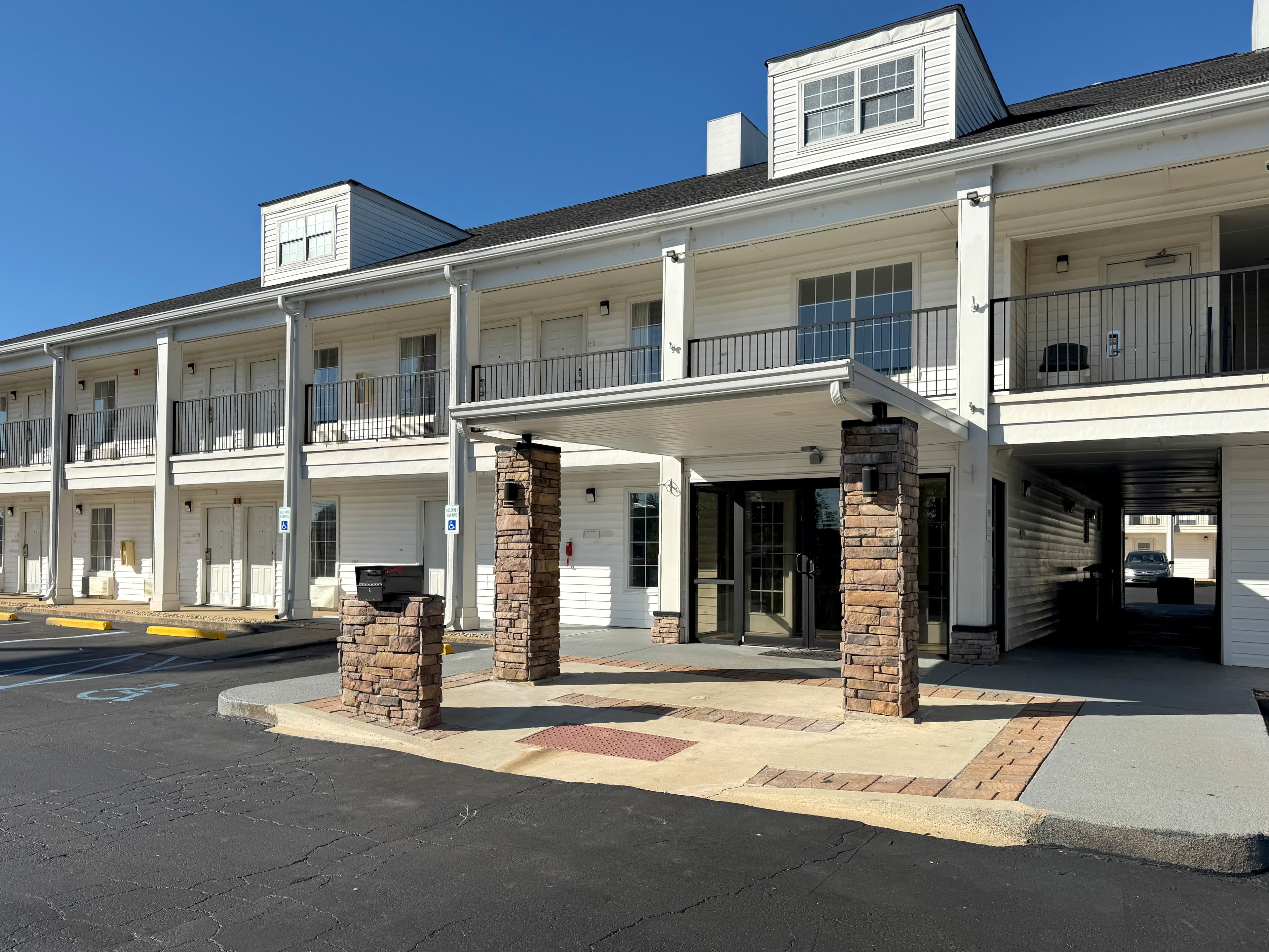 Quality Inn Lagrange East I-85 - Image 1