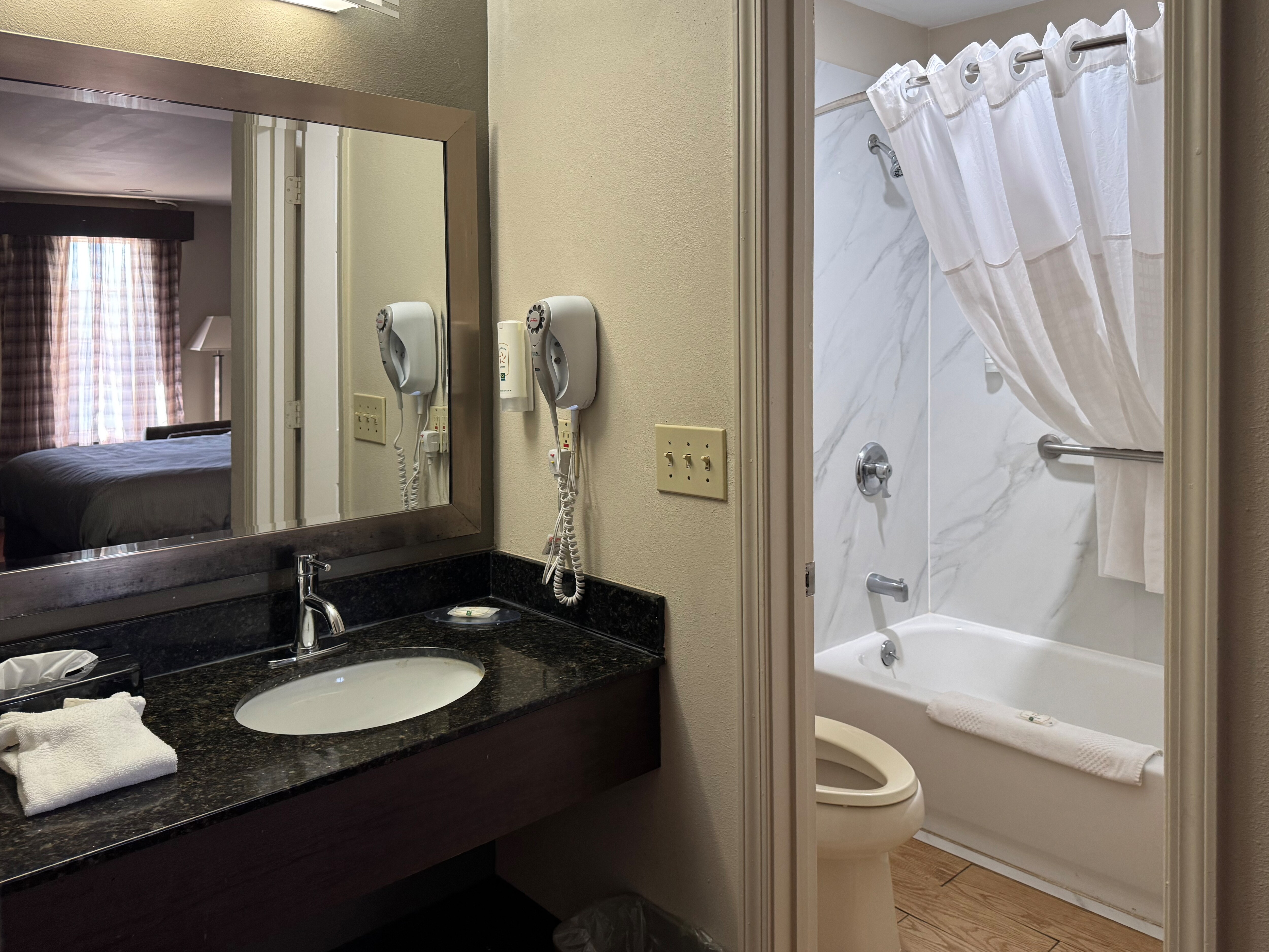 Quality Inn Lagrange East I-85 - Image 3