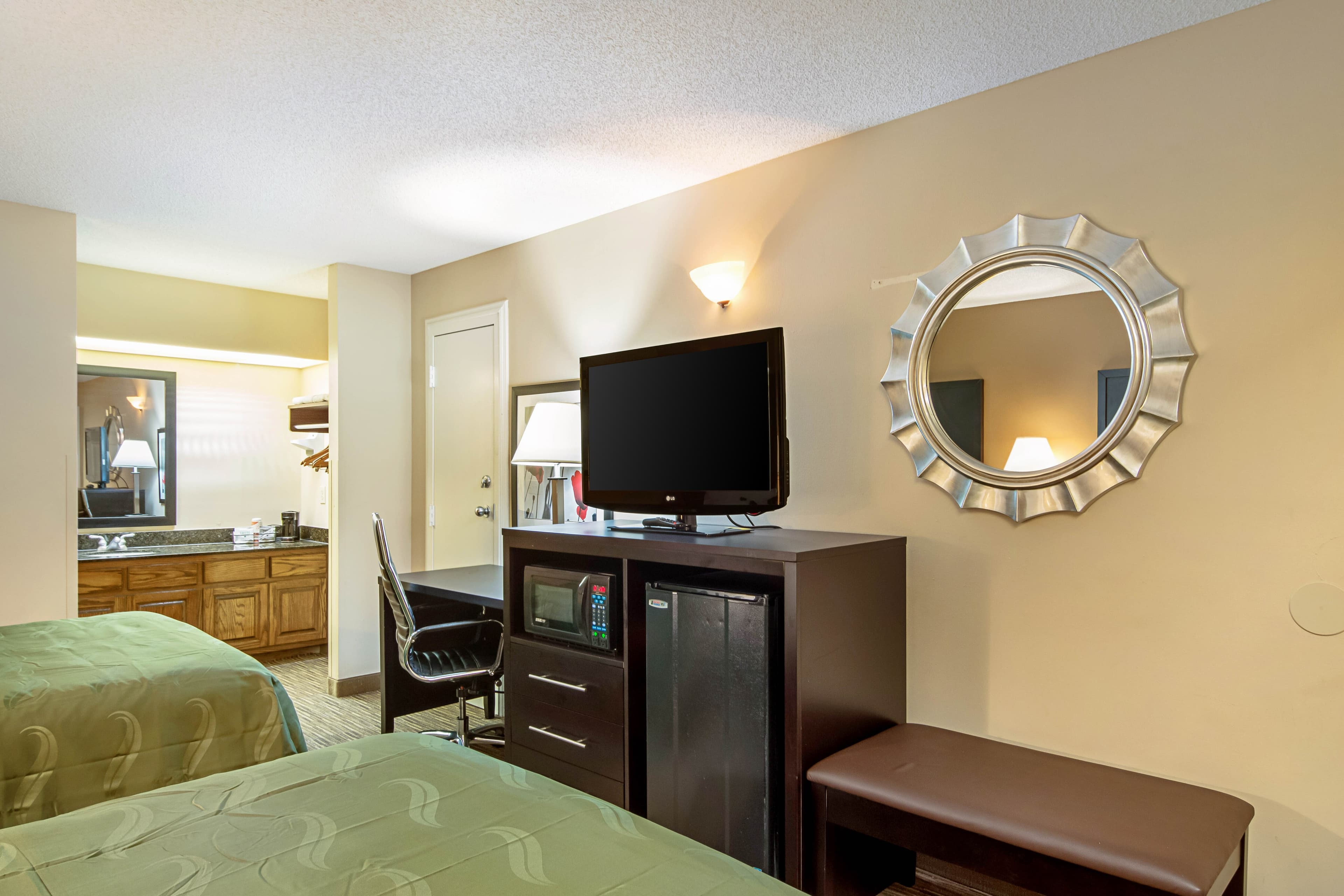 Quality Inn Thomaston - Image 3