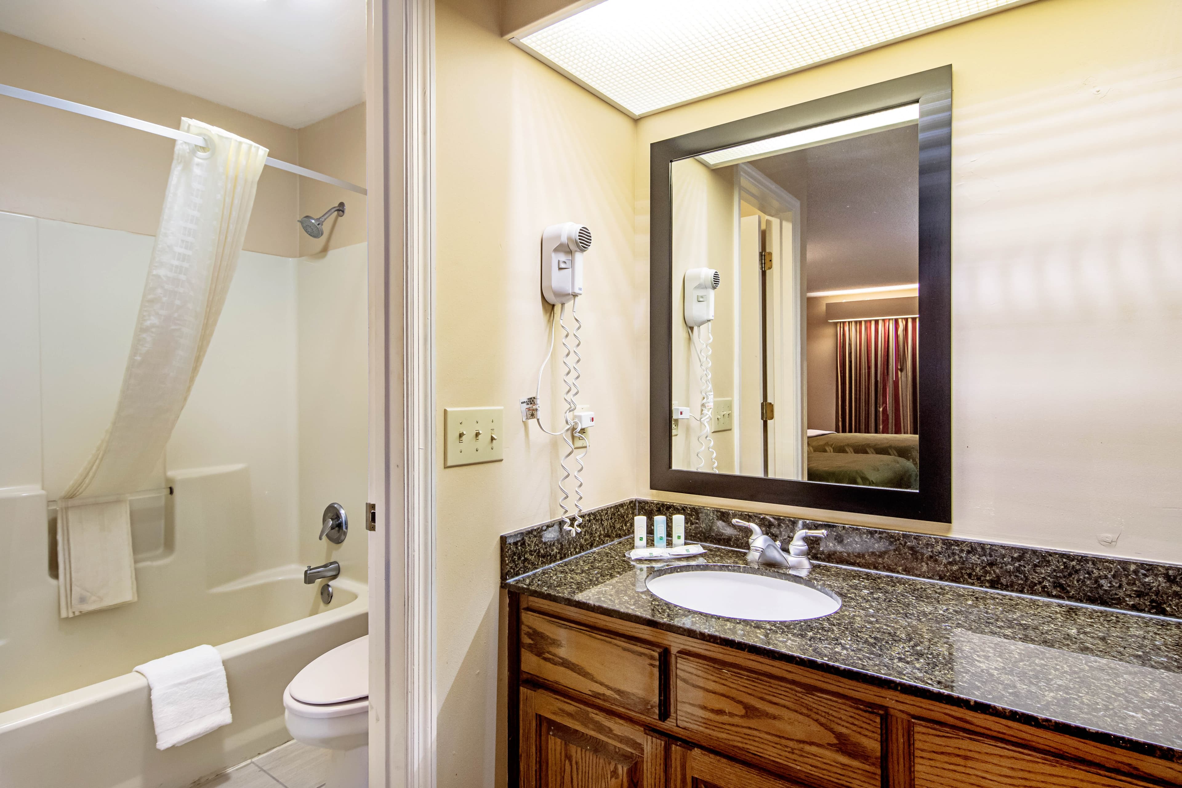 Quality Inn Thomaston — 6