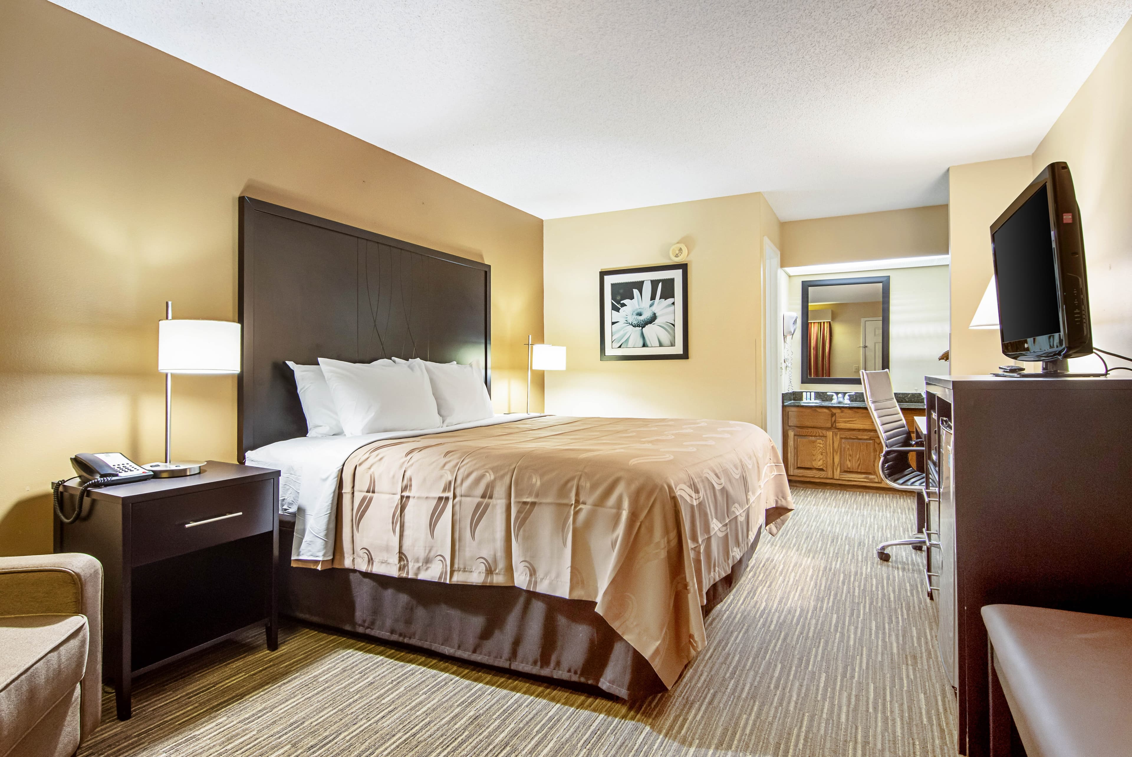 Quality Inn Thomaston — 8