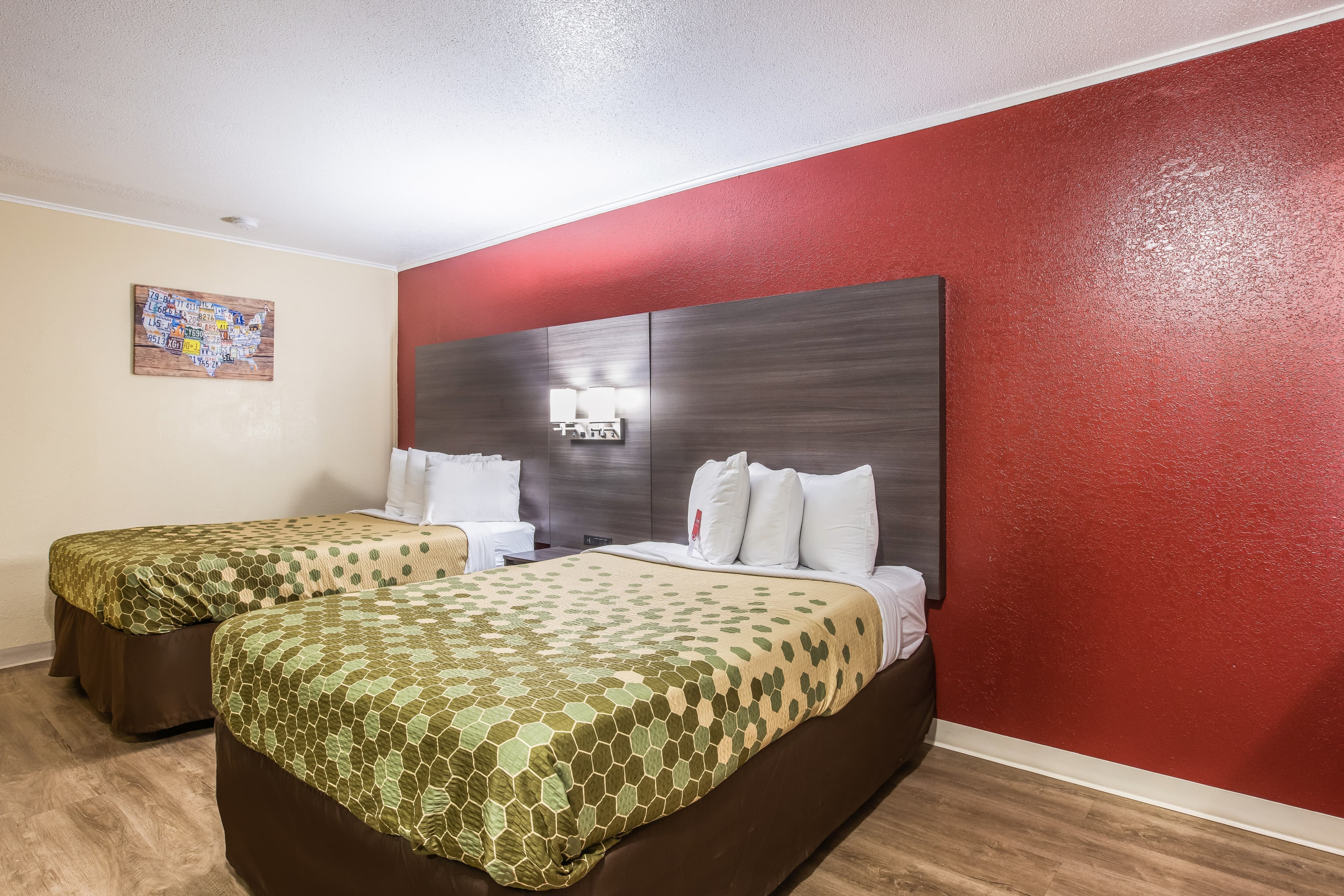 Econo Lodge Garden City - Savannah - Image 3