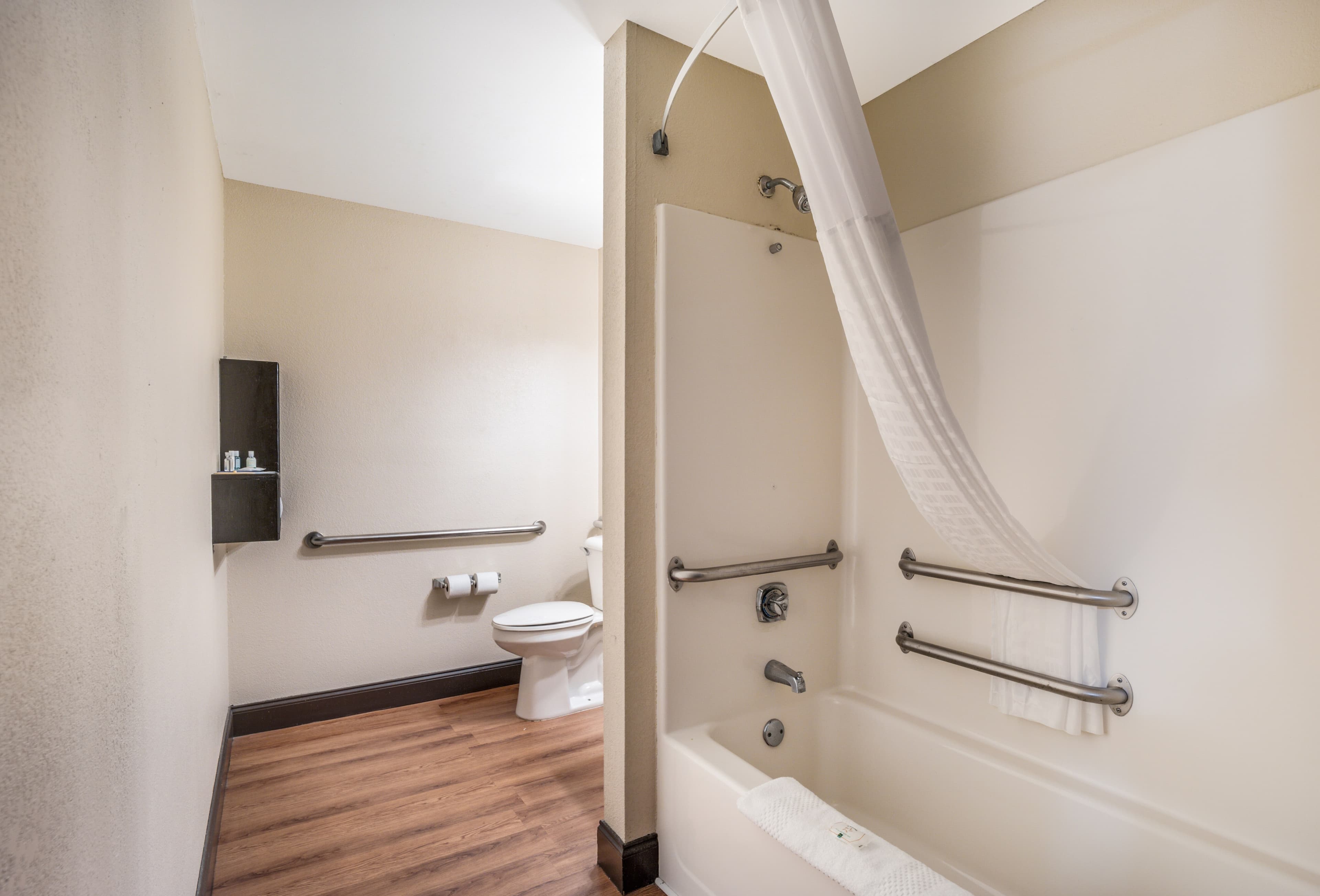 Quality Inn & Suites Augusta Fort Gordon Area — 8