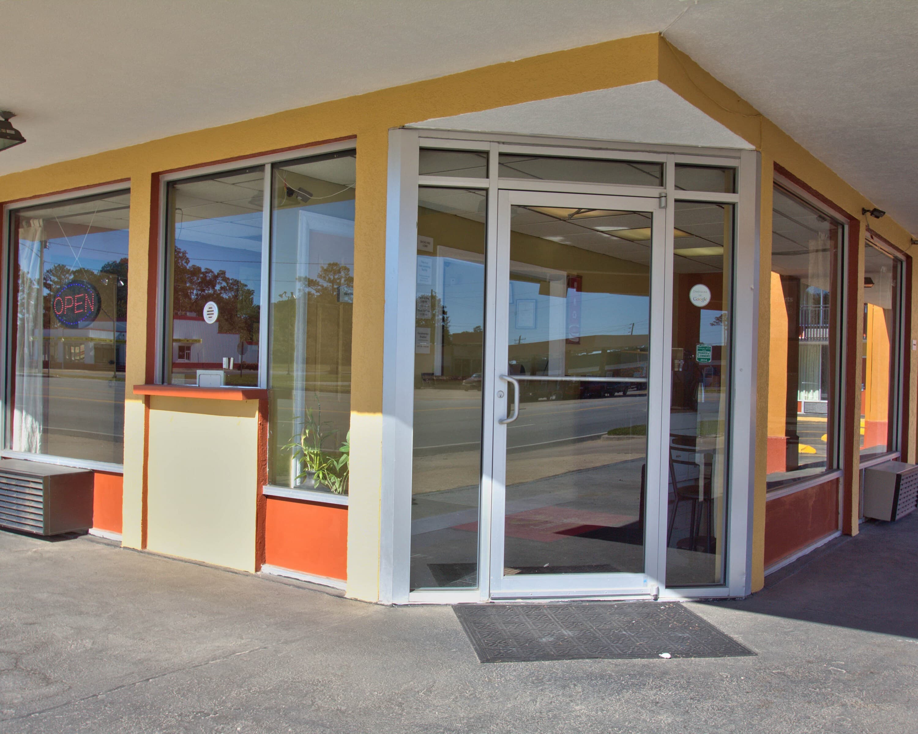 Econo Lodge Donalsonville - Image 1