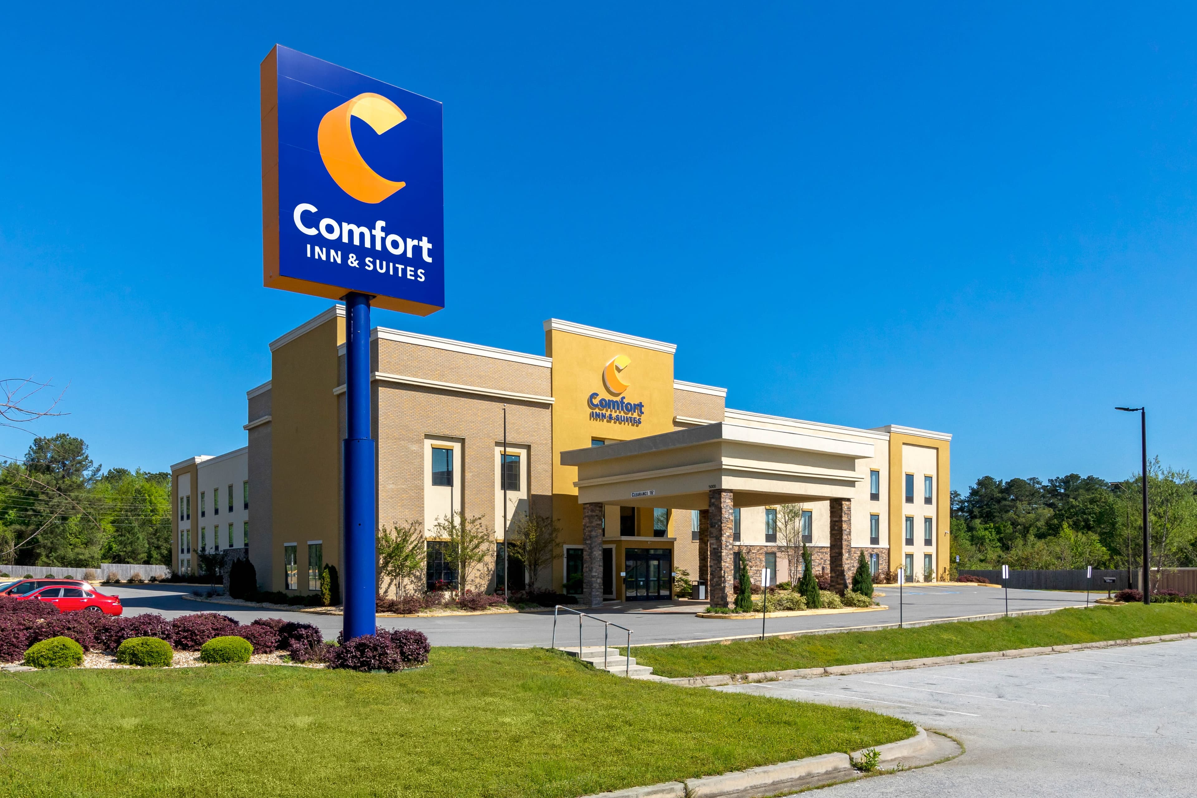 Comfort Inn & Suites Macon West - Image 1