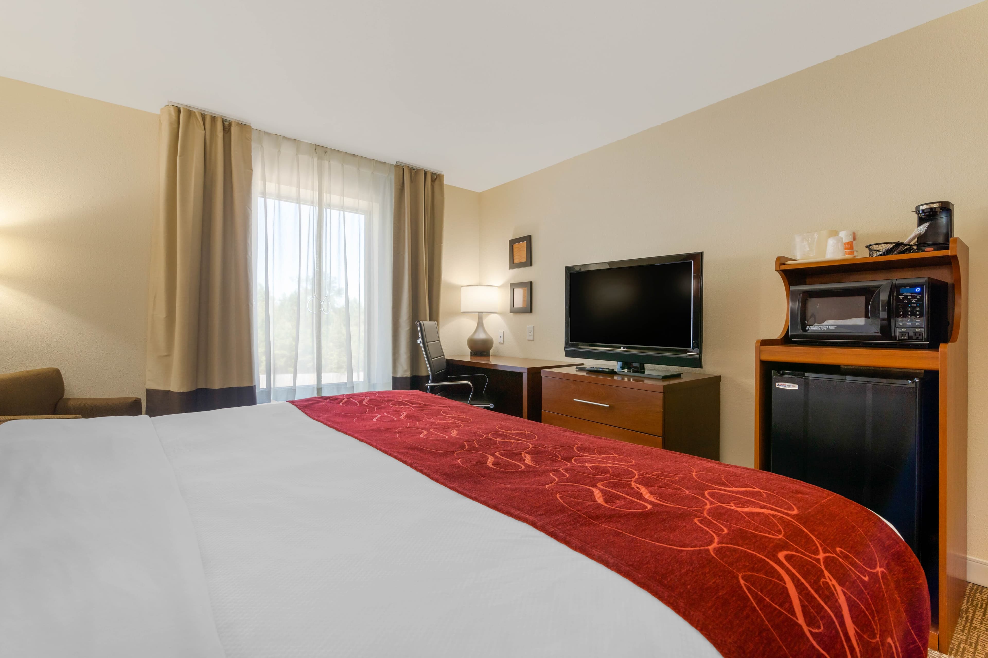 Comfort Inn & Suites Macon West - Image 4