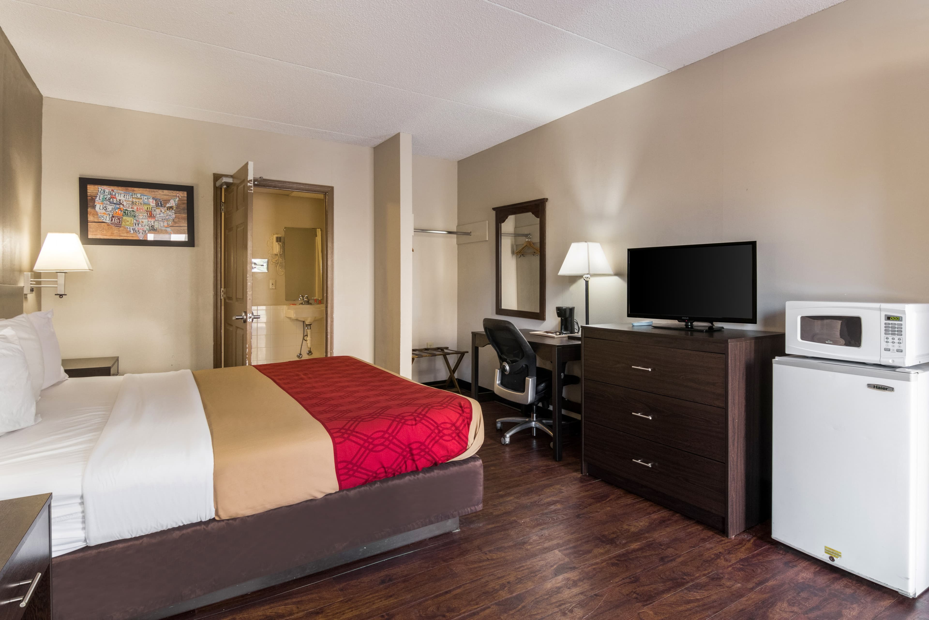 Econo Lodge Conyers — 7