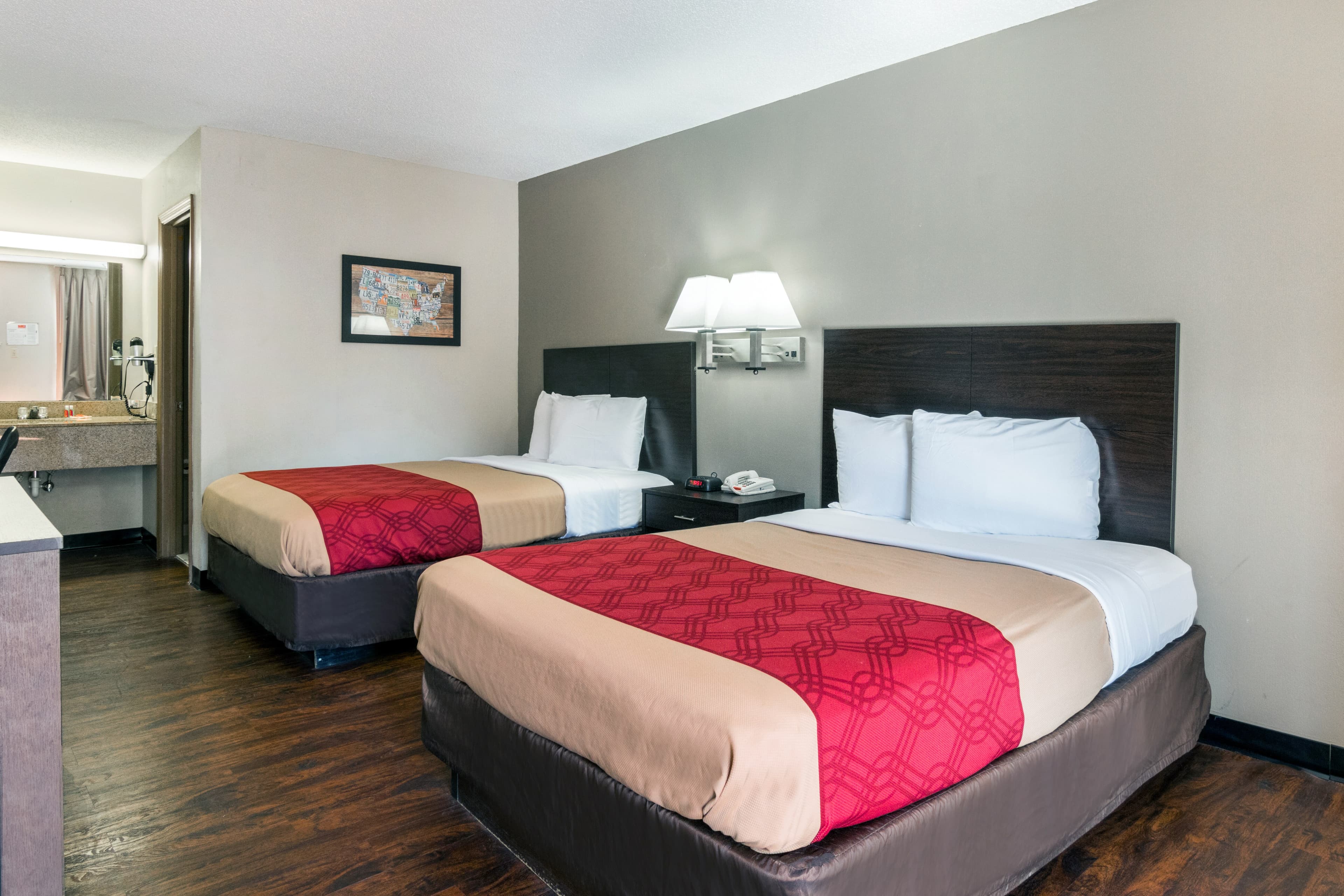 Econo Lodge Conyers - Image 3
