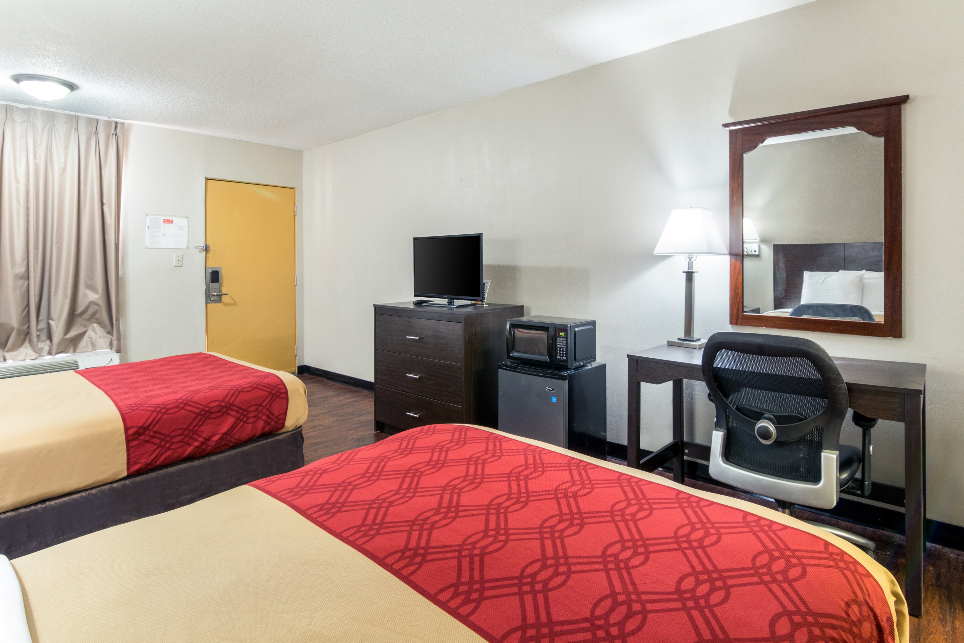 Econo Lodge Conyers - Image 4