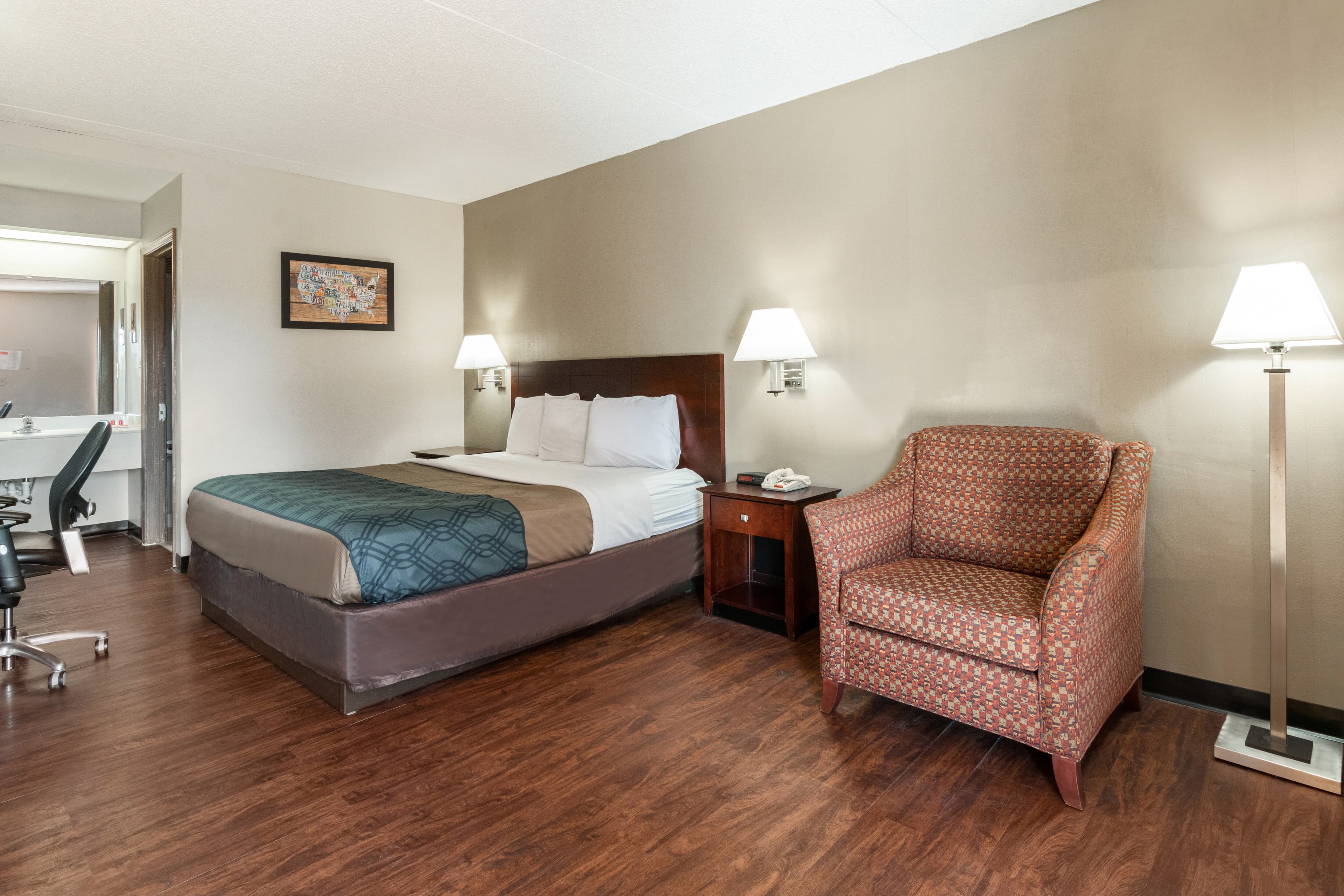 Econo Lodge Conyers - Image 2