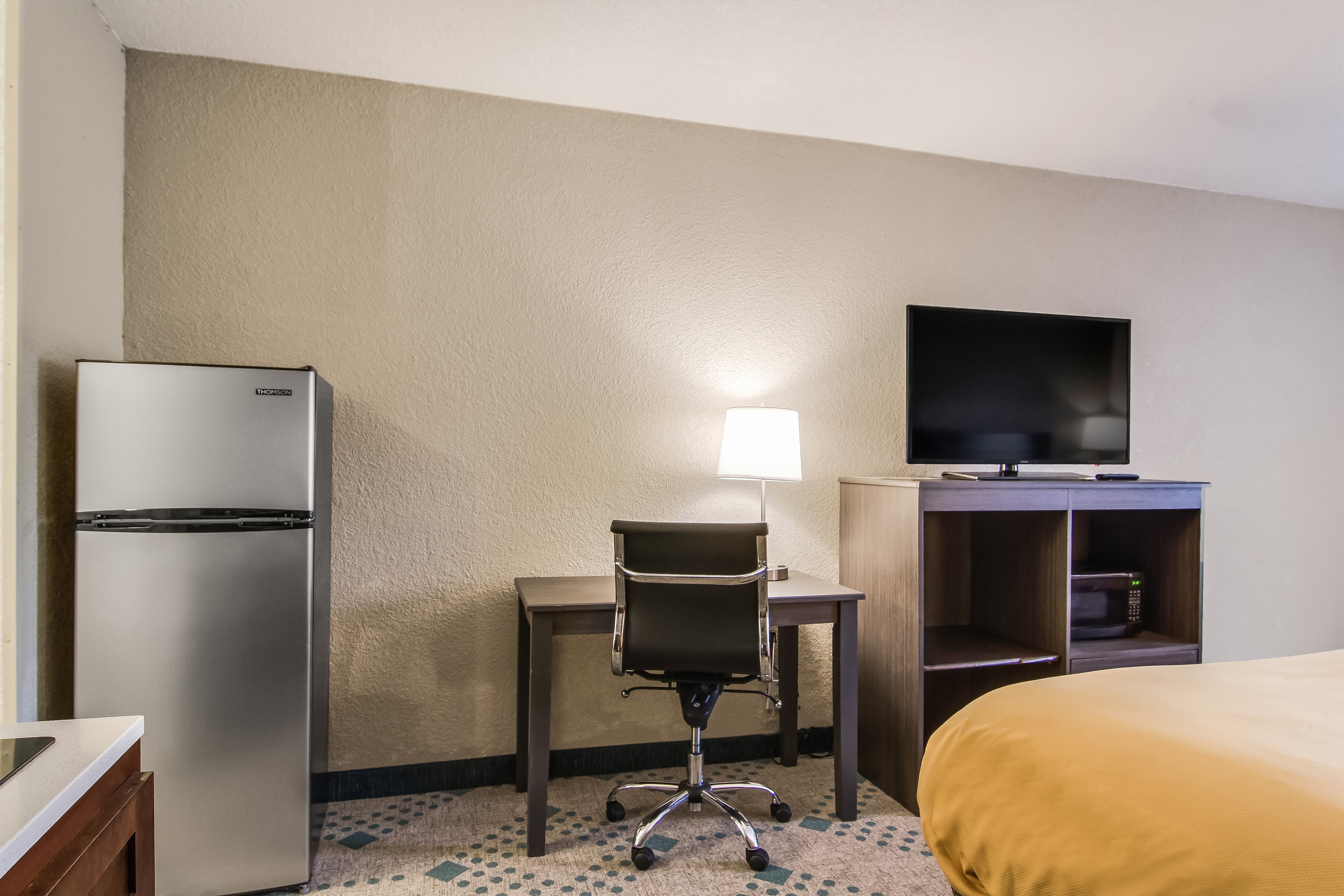 Suburban Studios Hotel Kingsland Near I-95 — 13