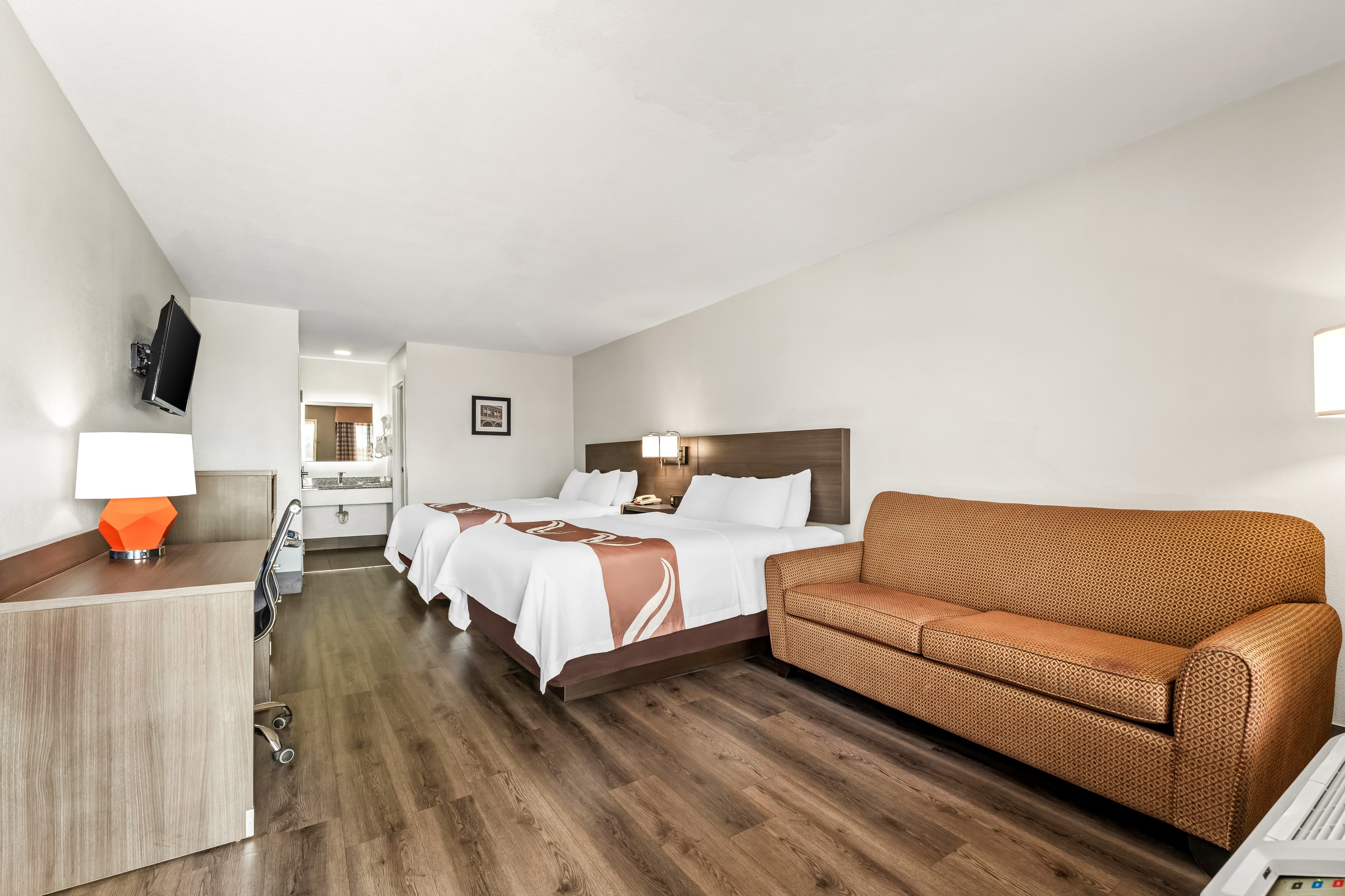 Quality Inn & Suites near Robins Air Force Base — 18