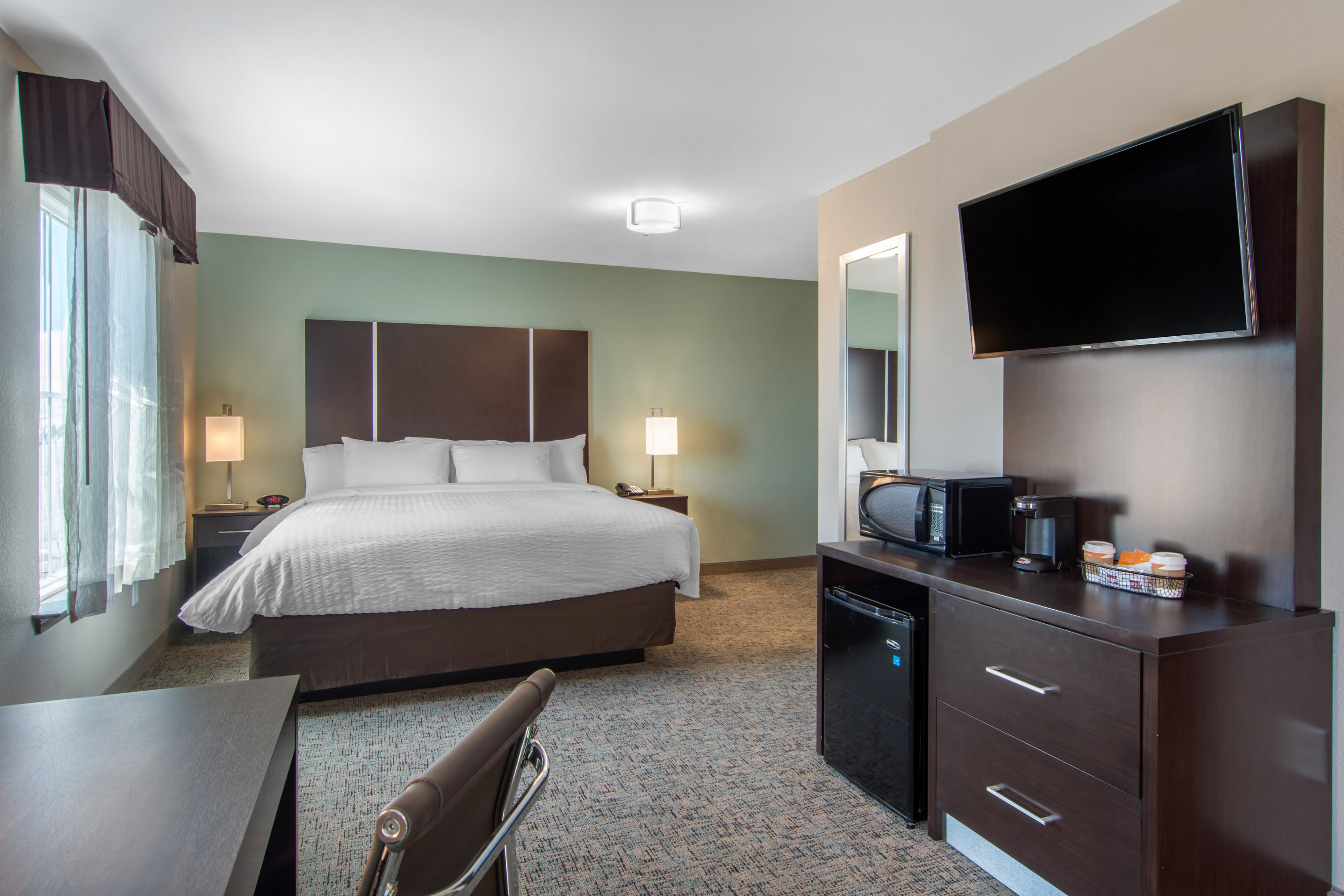 Clarion Inn & Suites Atlanta Downtown — 22