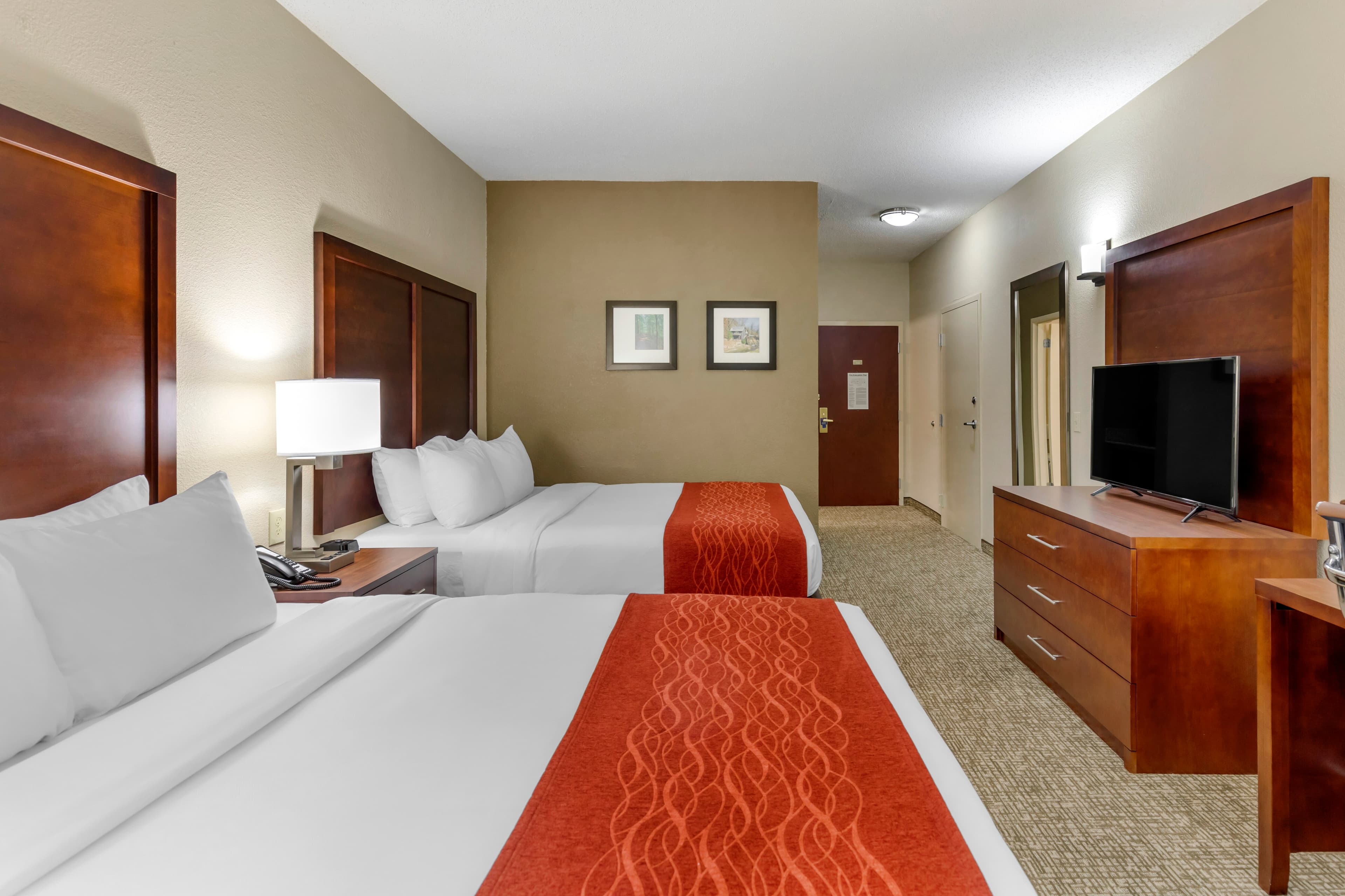 Comfort Inn & Suites Canton Riverstone Area — 8