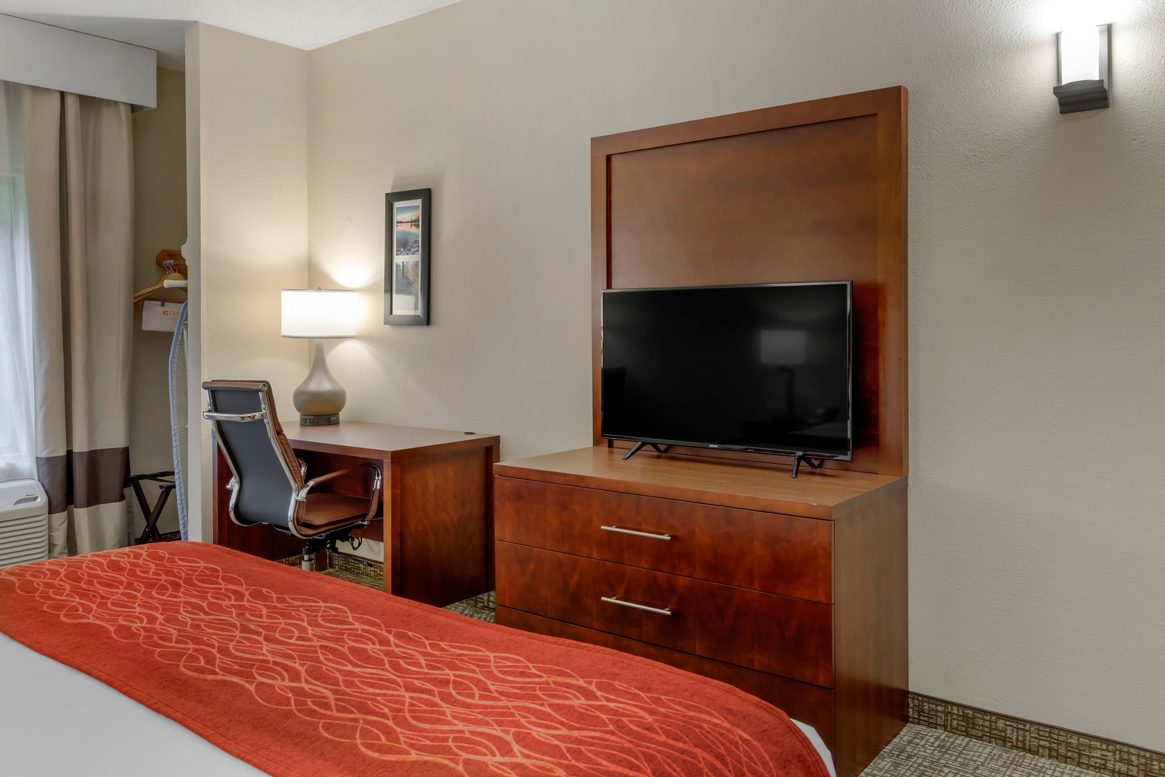 Comfort Inn & Suites Canton Riverstone Area - Image 5