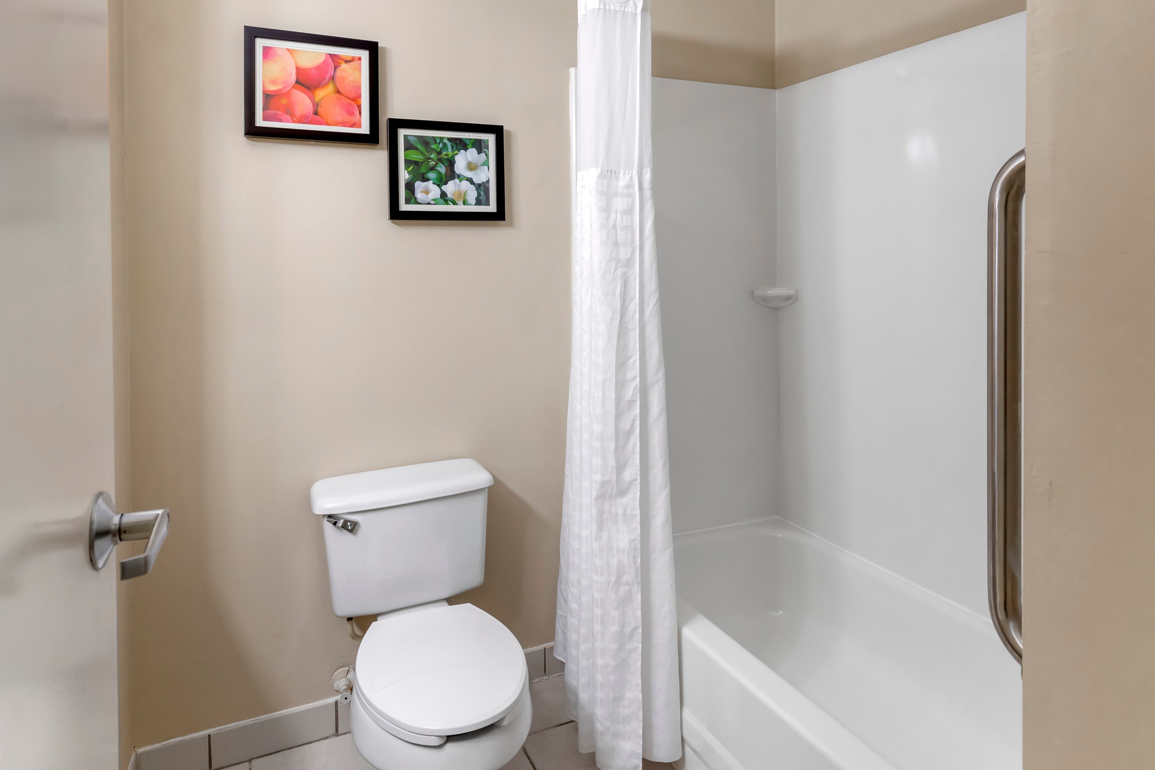 Comfort Inn & Suites Canton Riverstone Area — 16