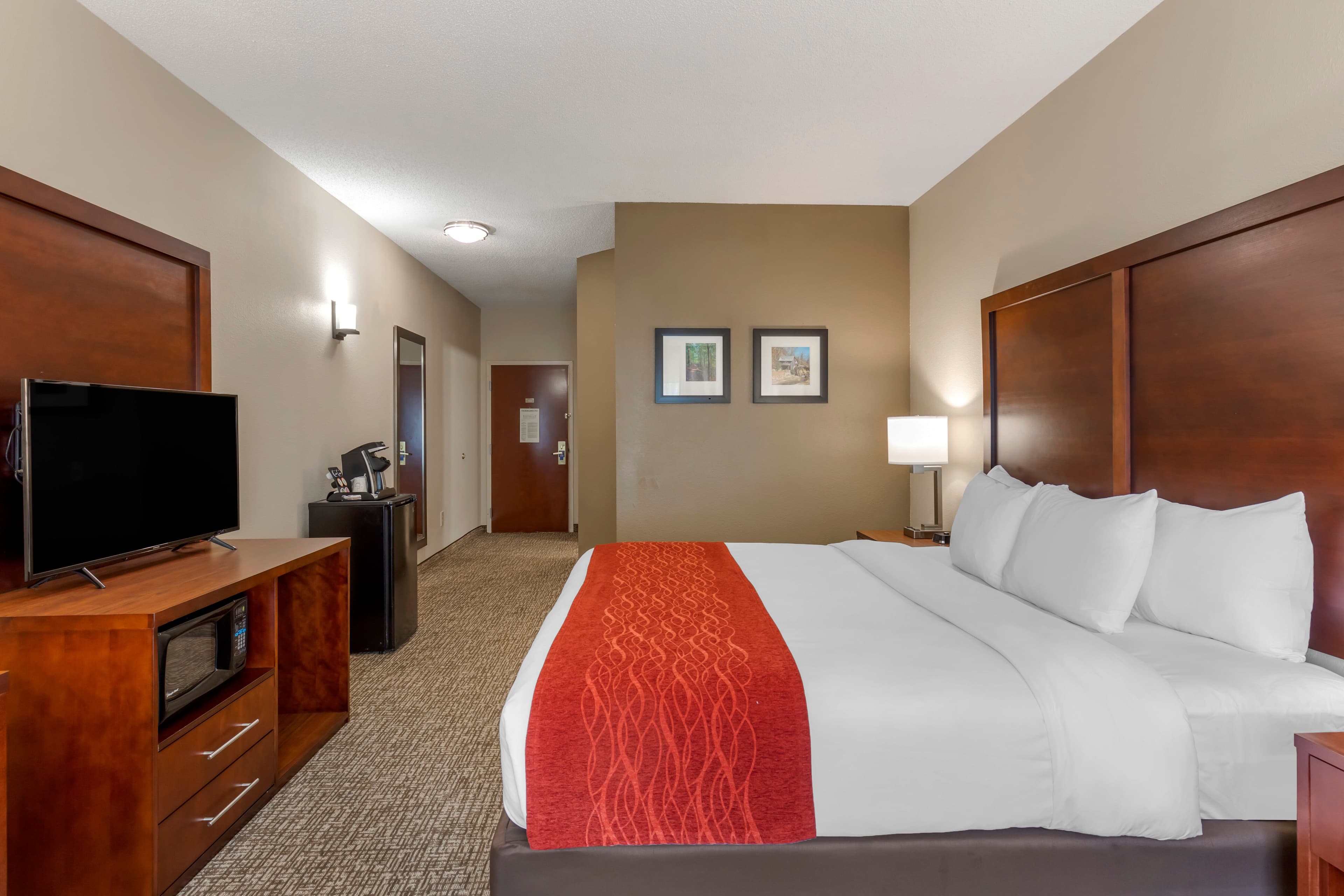 Comfort Inn & Suites Canton Riverstone Area — 26