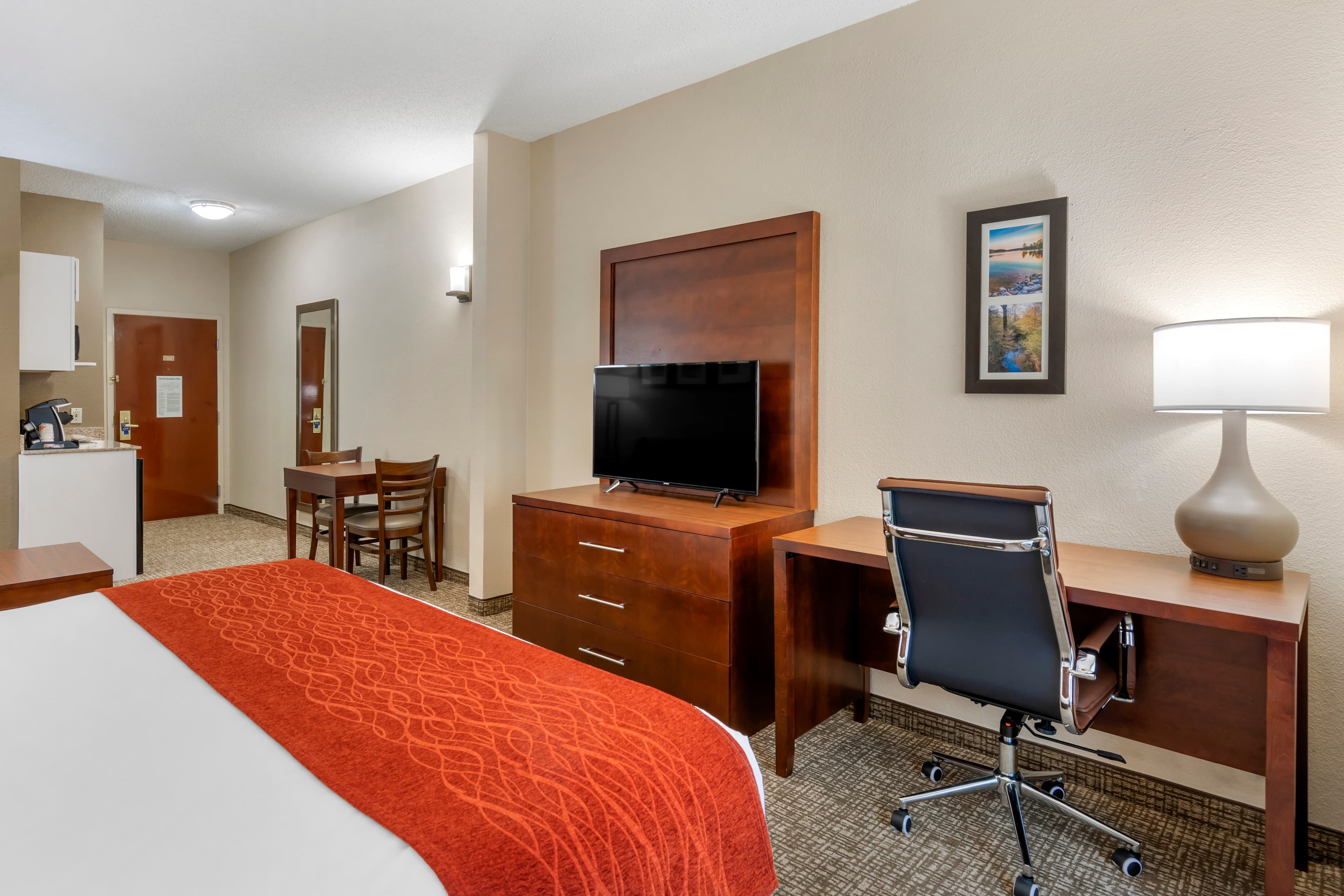 Comfort Inn & Suites Canton Riverstone Area — 37