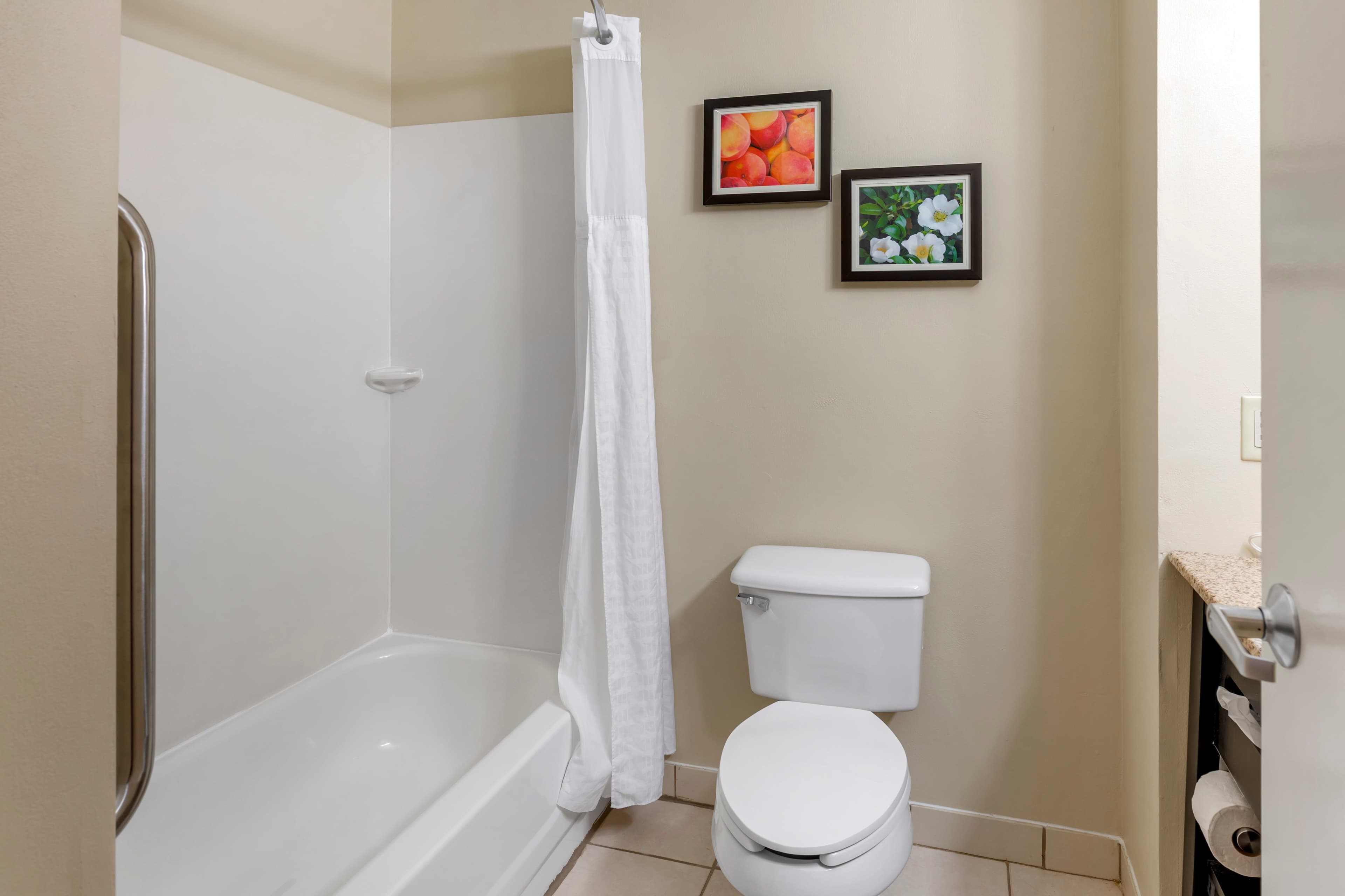 Comfort Inn & Suites Canton Riverstone Area — 38