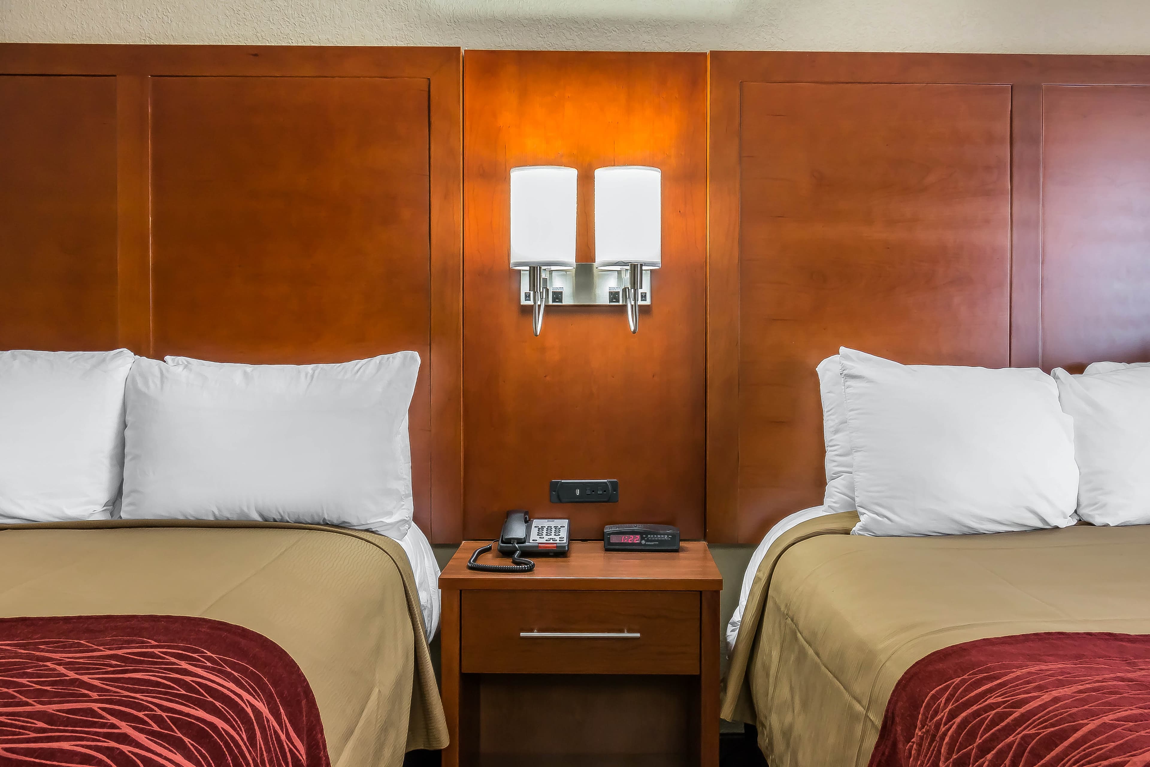 Comfort Inn Savannah Midtown — 13
