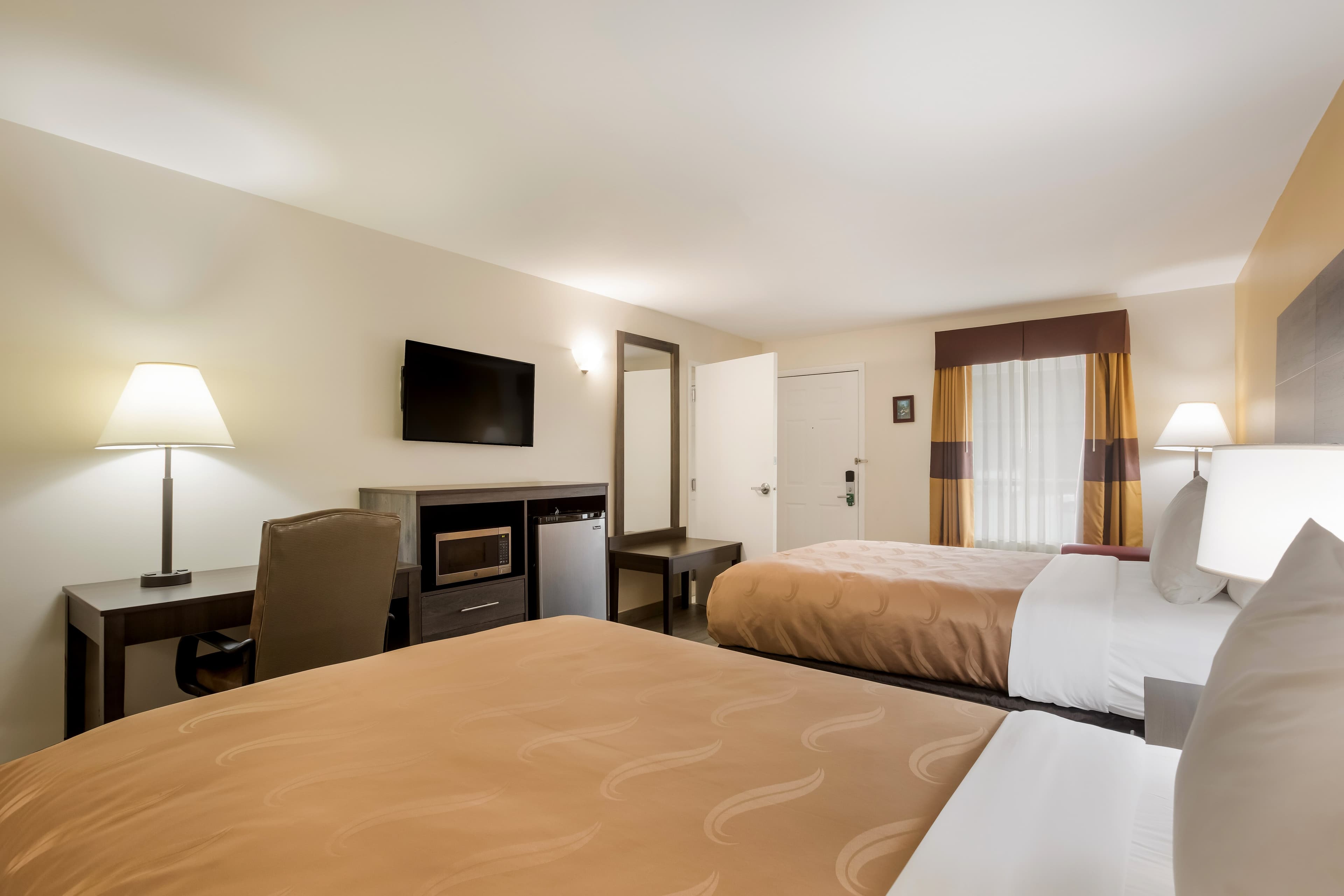 Quality Inn & Suites Greensboro near Lake Oconee - Image 3