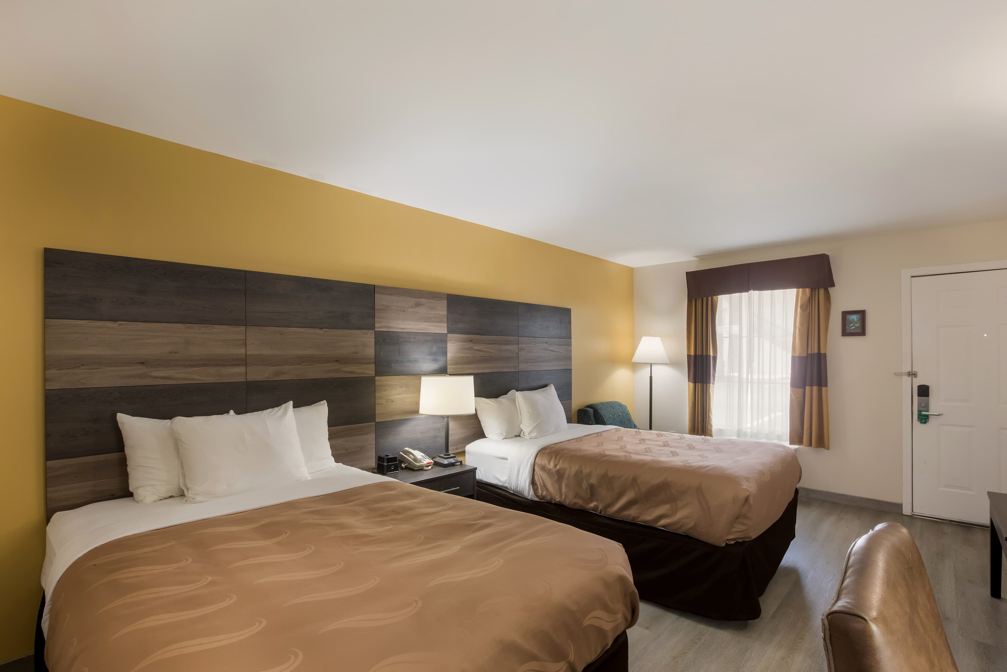 Quality Inn & Suites Greensboro near Lake Oconee — 32
