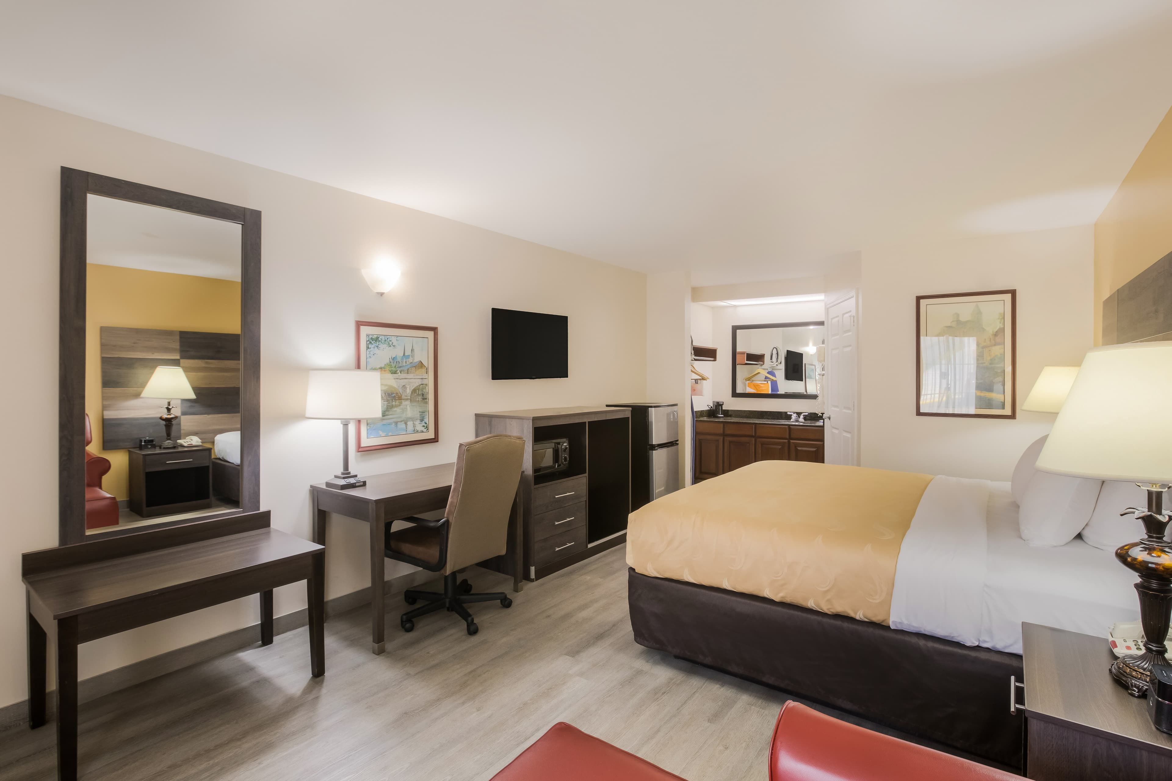 Quality Inn & Suites Greensboro near Lake Oconee — 40