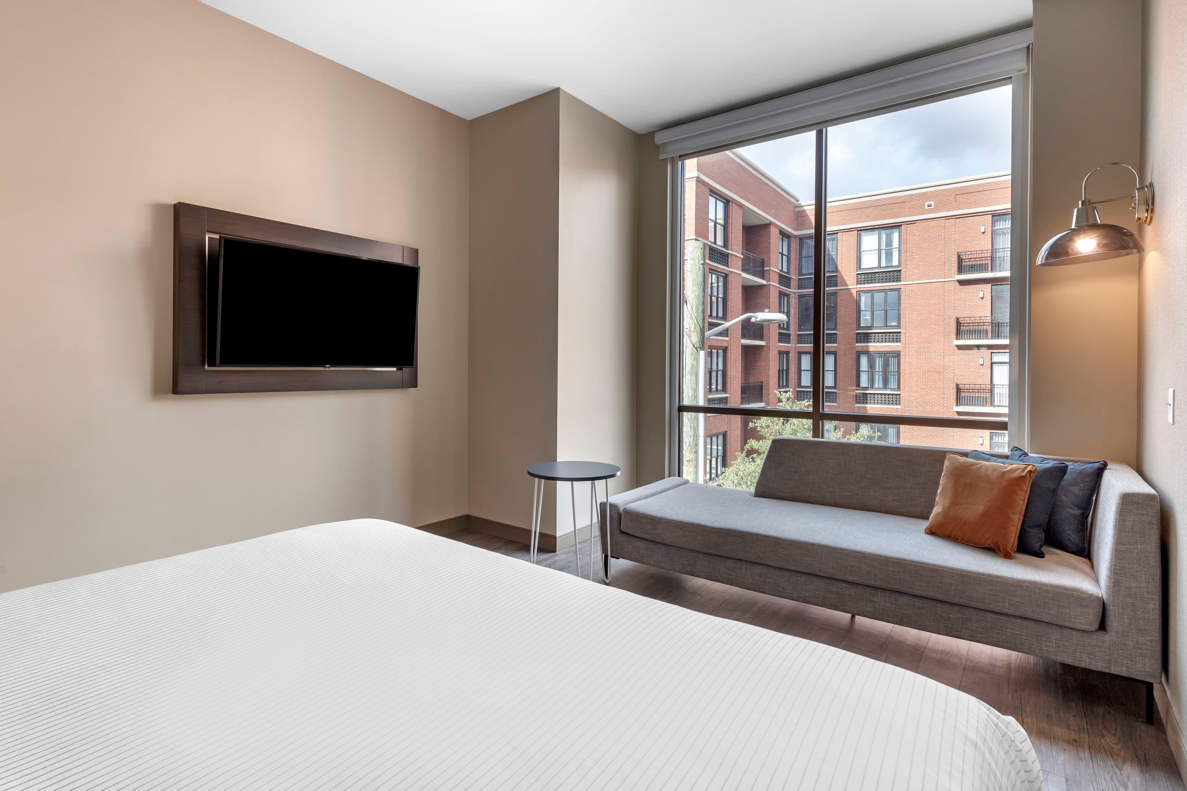 Cambria Hotel Savannah Downtown Historic District — 10