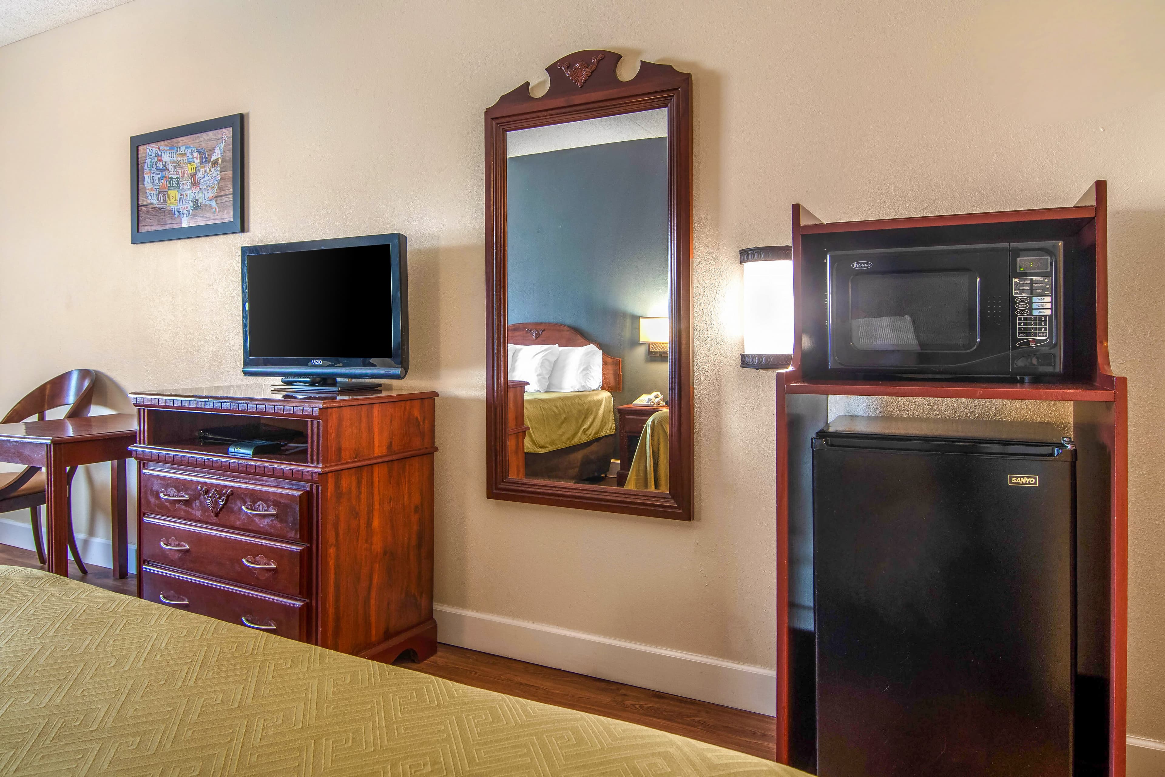 Econo Lodge Inn & Suites near Chickamauga Battlefield — 21