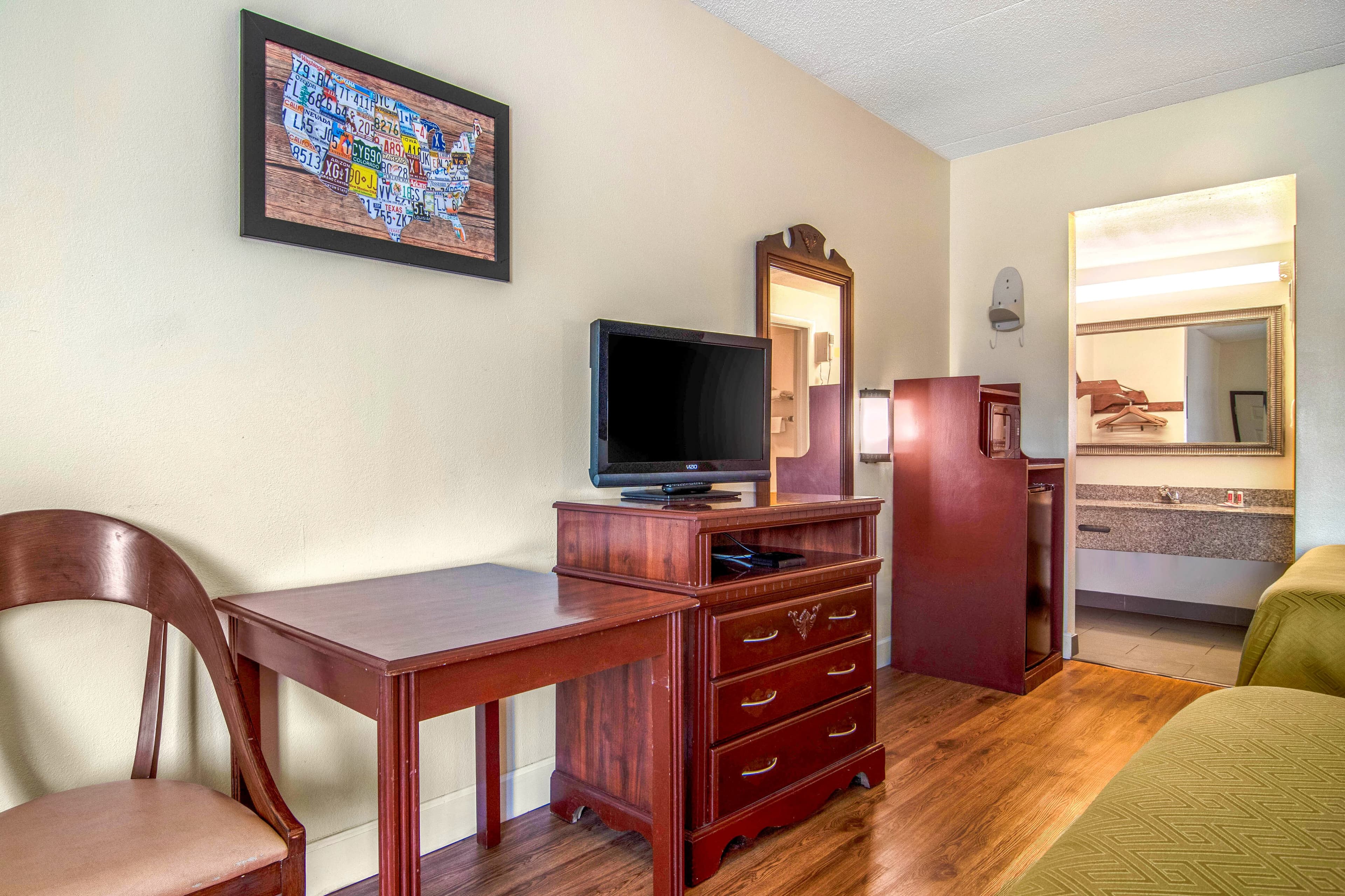 Econo Lodge Inn & Suites near Chickamauga Battlefield — 22