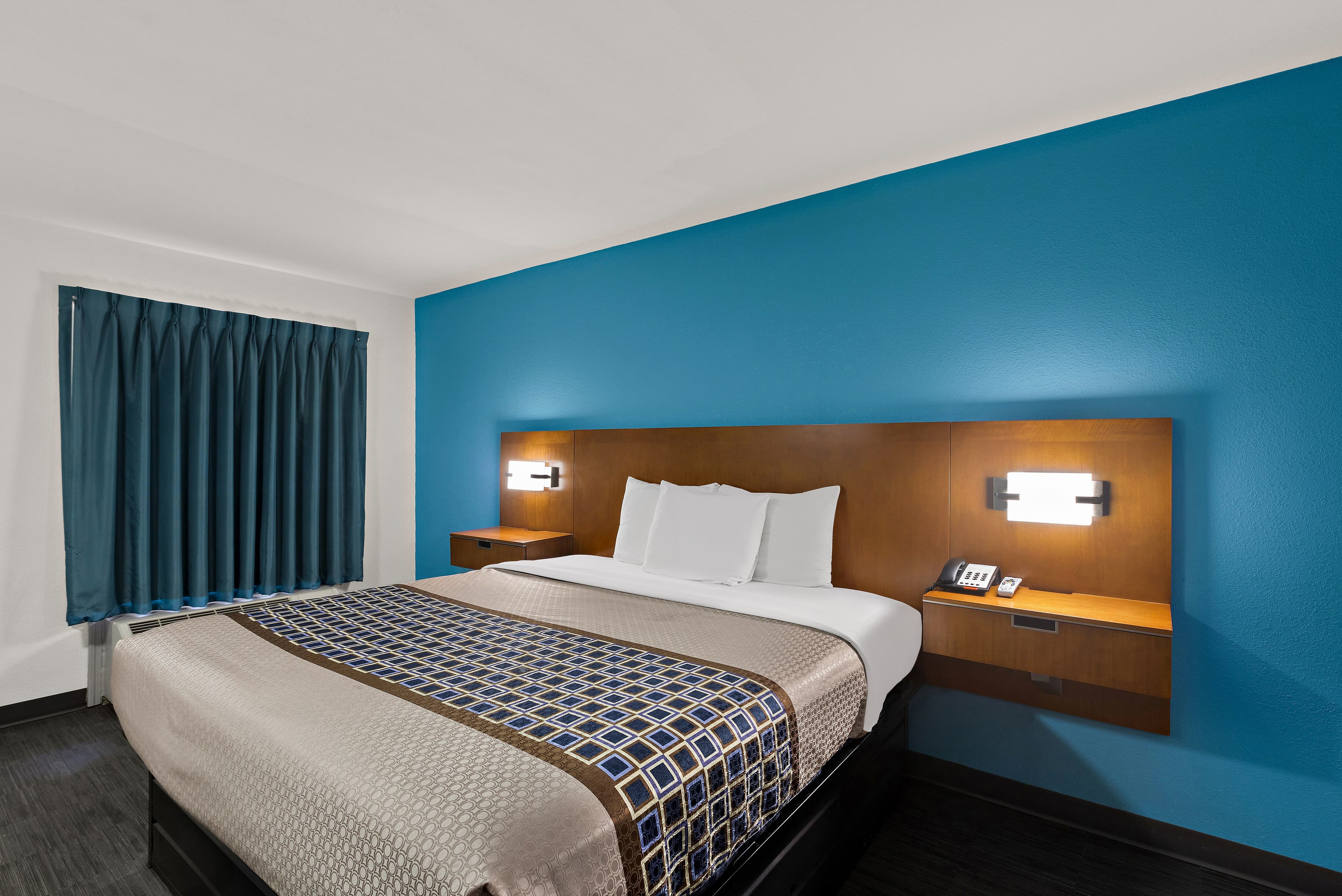 Rodeway Inn Commerce — 15