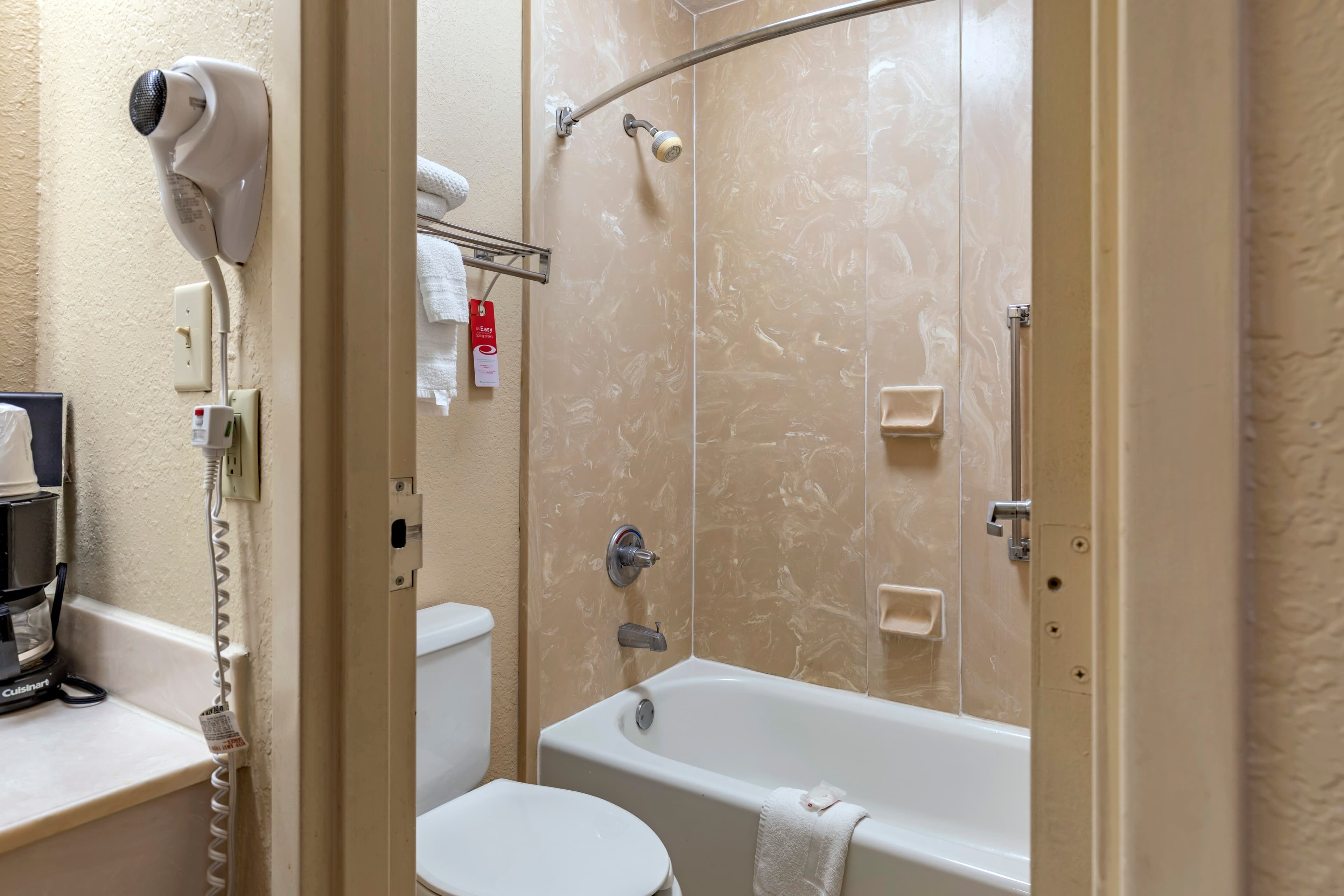 Econo Lodge Cordele — 38