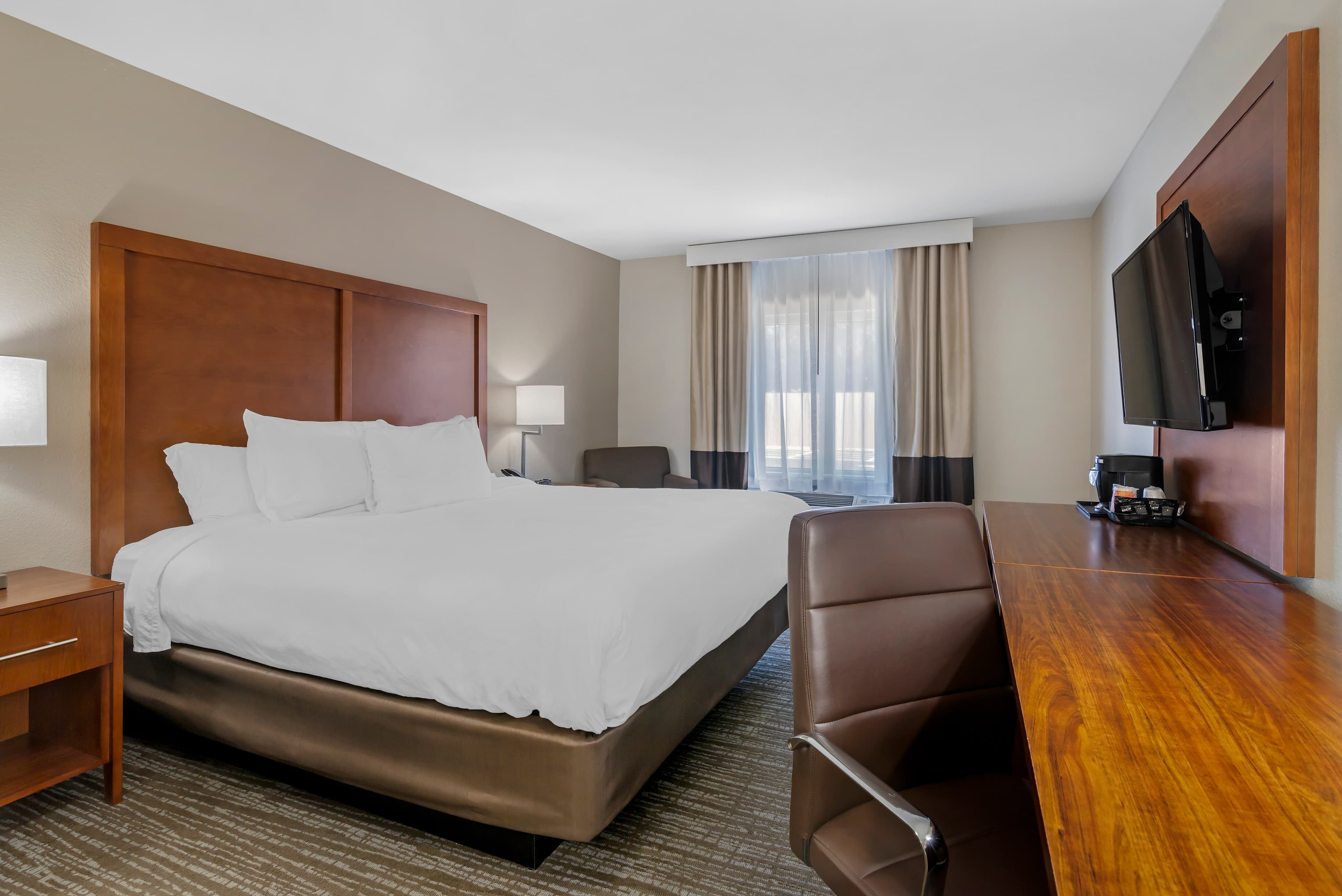 Comfort Inn & Suites Brunswick I-95 — 7