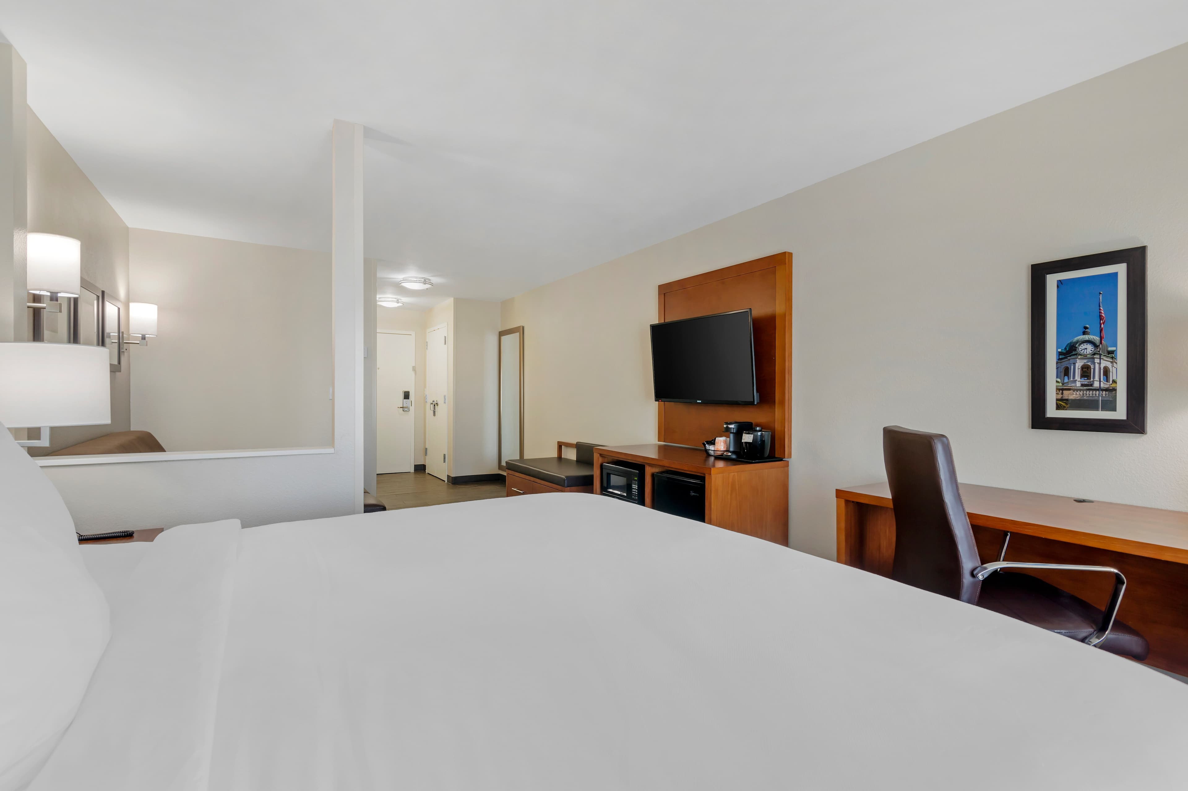 Comfort Inn & Suites Brunswick I-95 — 16