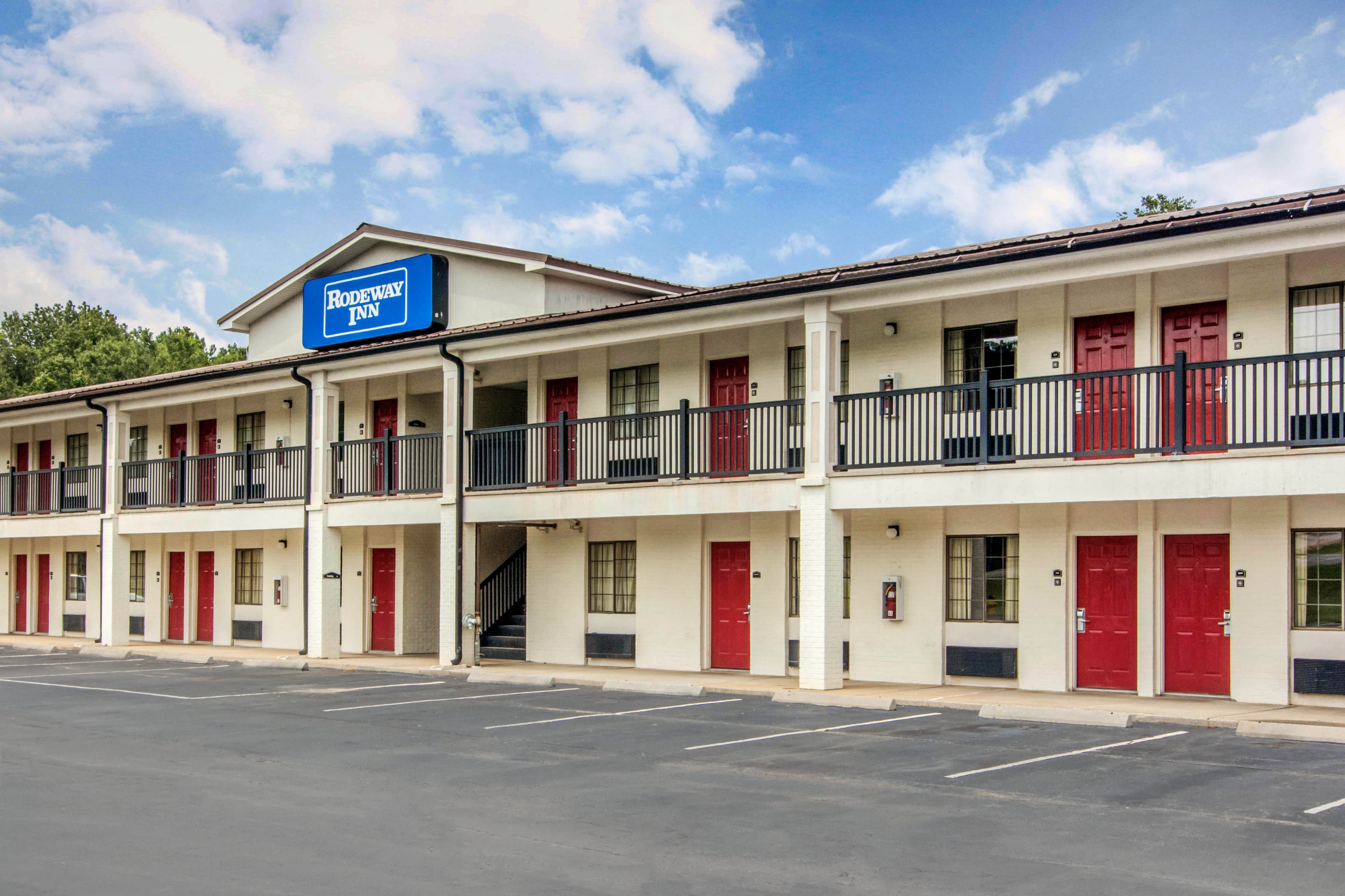 Rodeway Inn La Grange East - Image 1