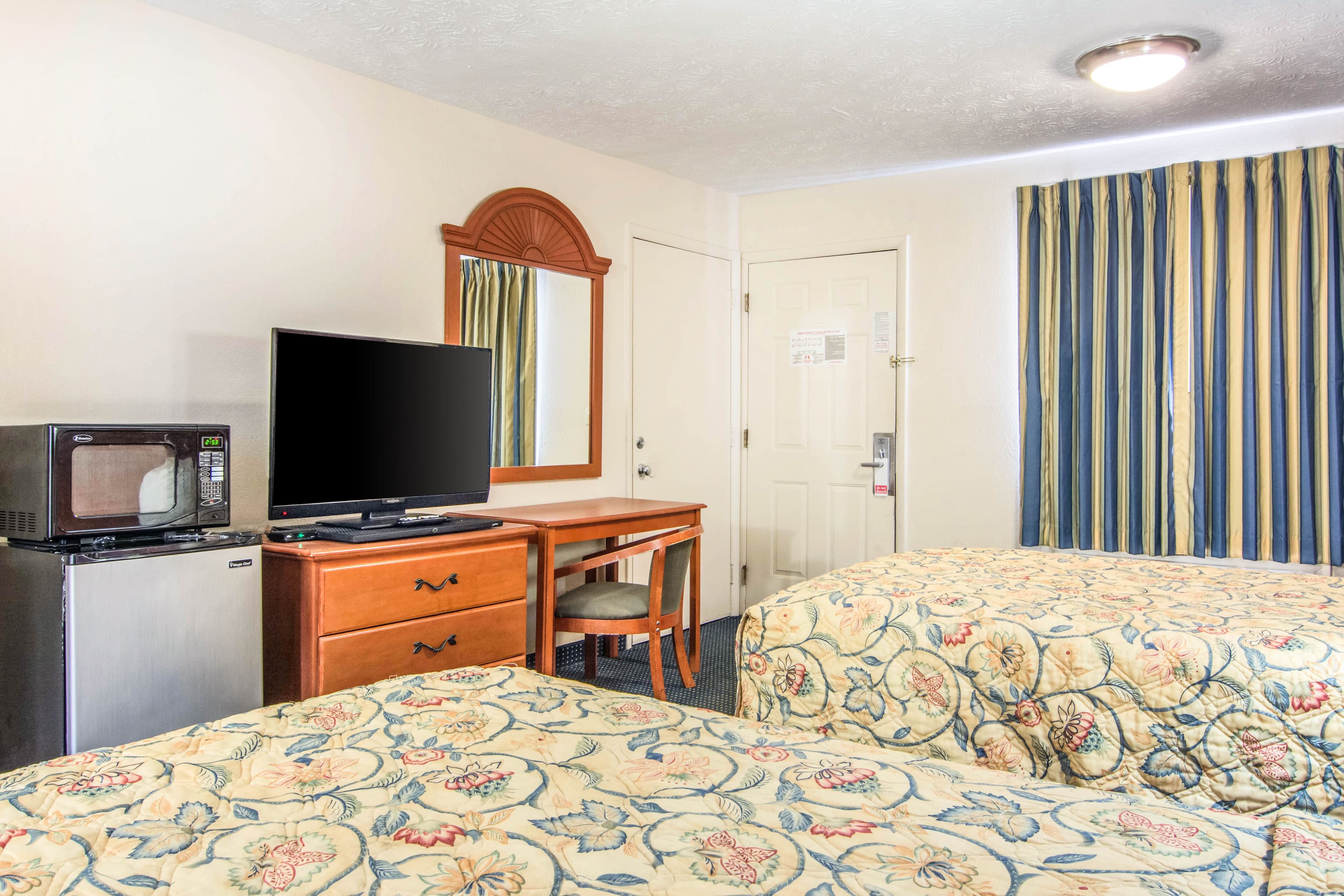 Rodeway Inn La Grange East - Image 3