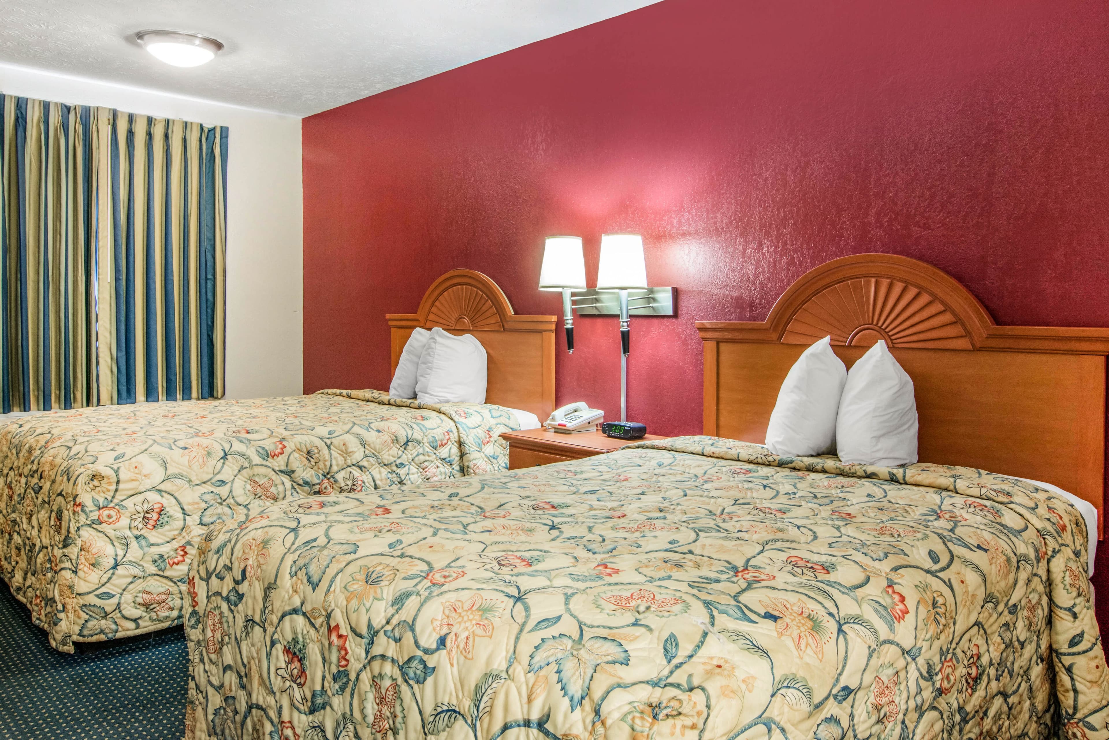 Rodeway Inn La Grange East - Image 4