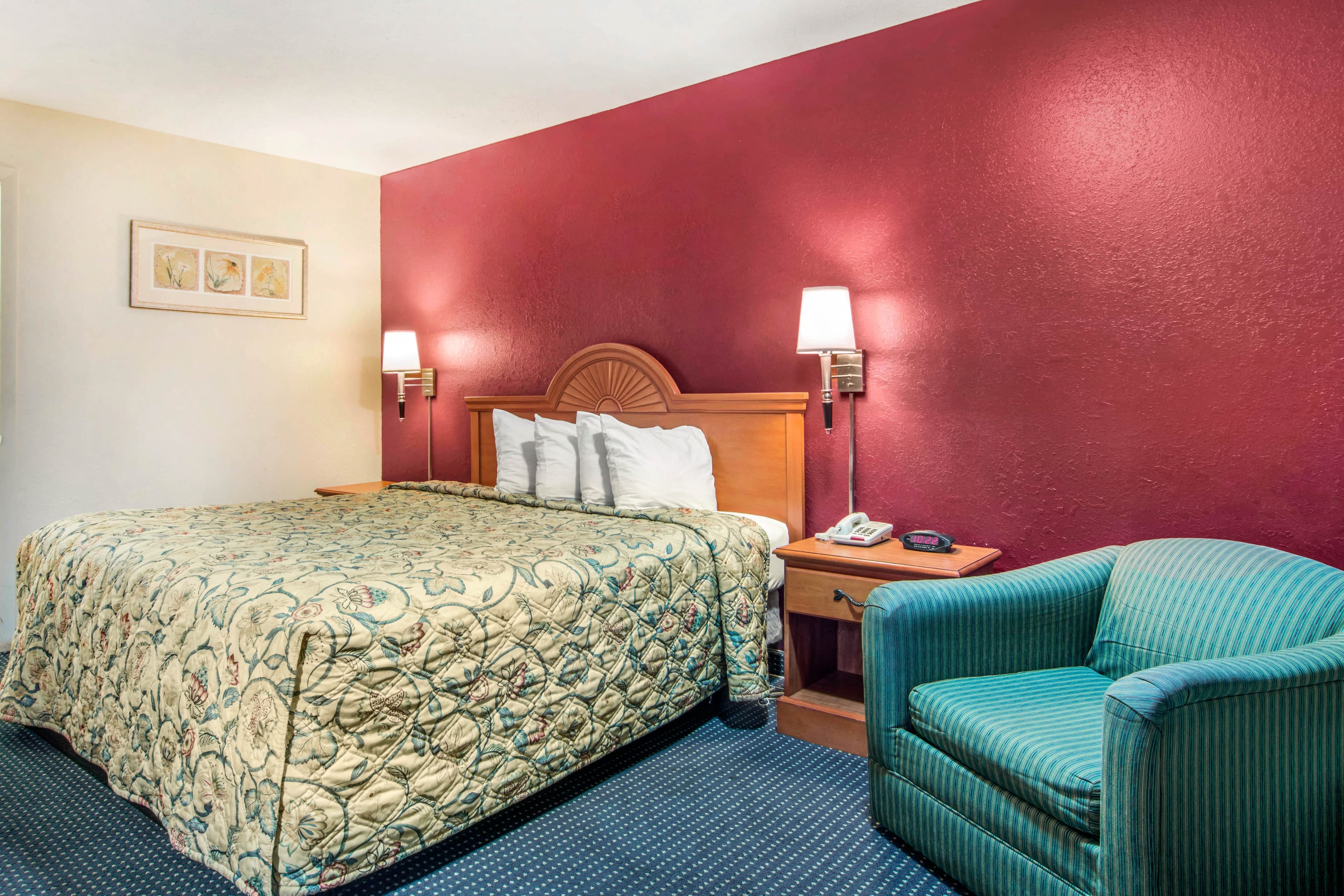 Rodeway Inn La Grange East — 6